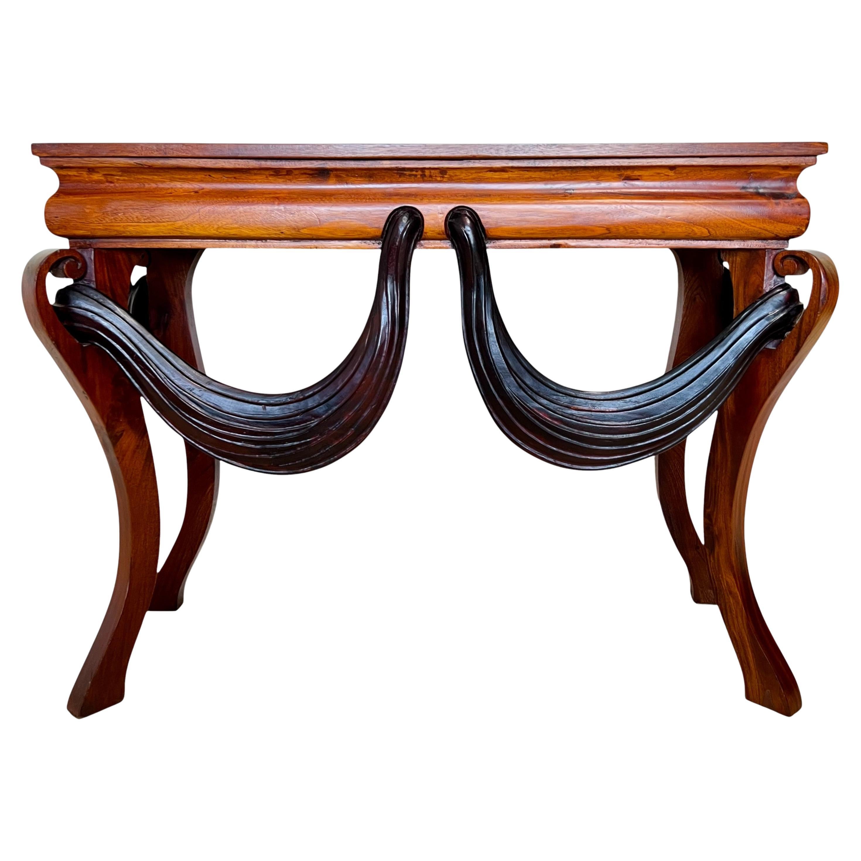 Vintage Carved Swag Wood Console Table en venta