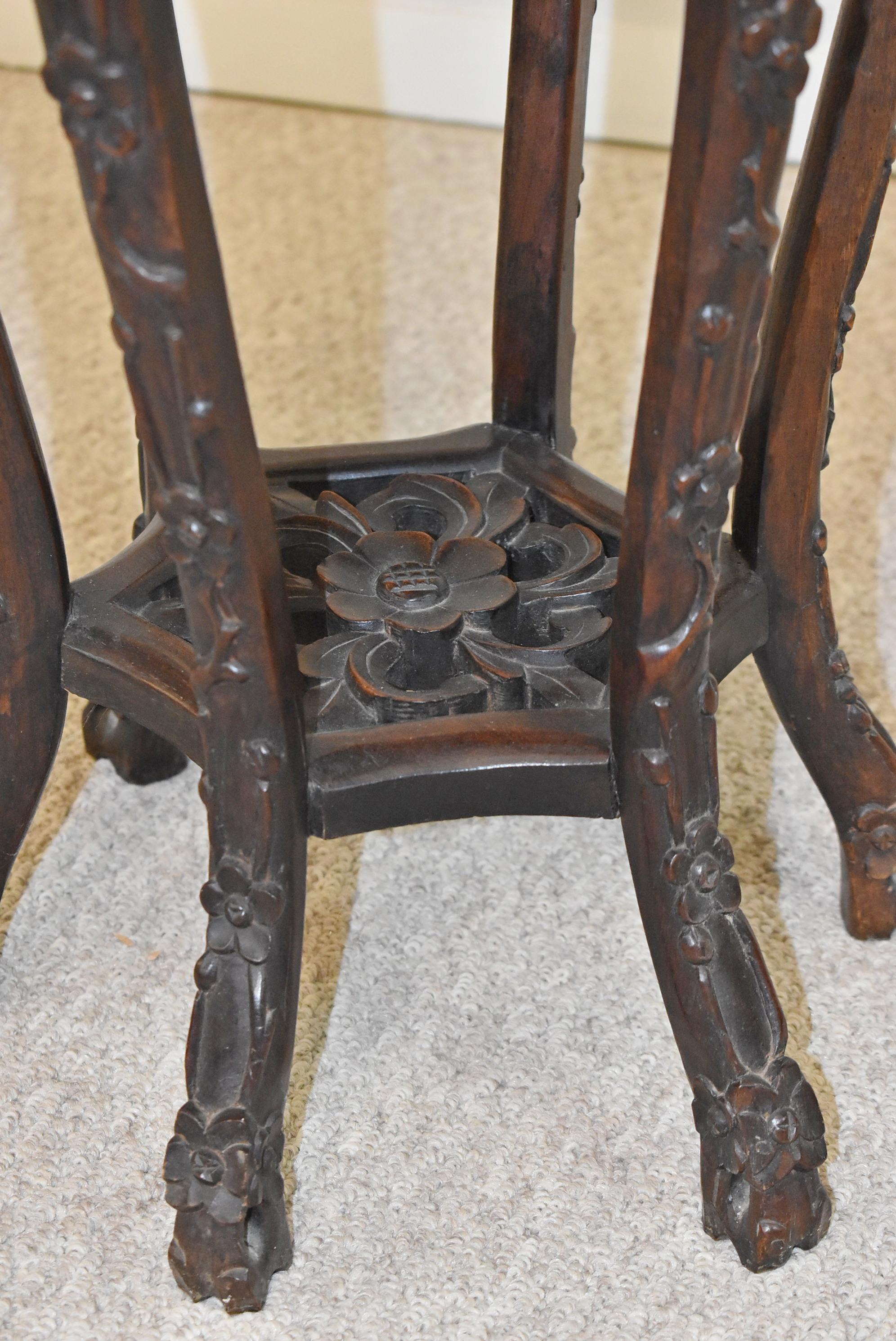 Vintage Carved Teak Asian Stand  In Good Condition In Toledo, OH