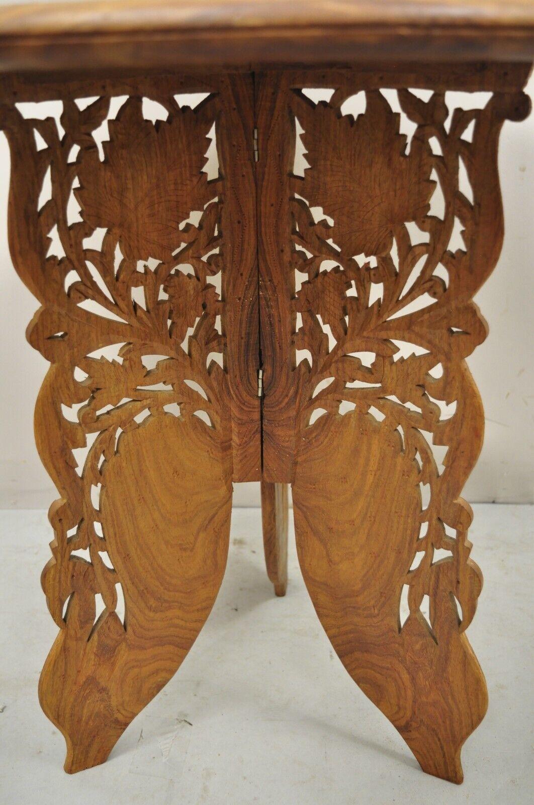 Vintage Carved Teak Wood Butterfly Wing Base Round Accent Side Table In Good Condition In Philadelphia, PA