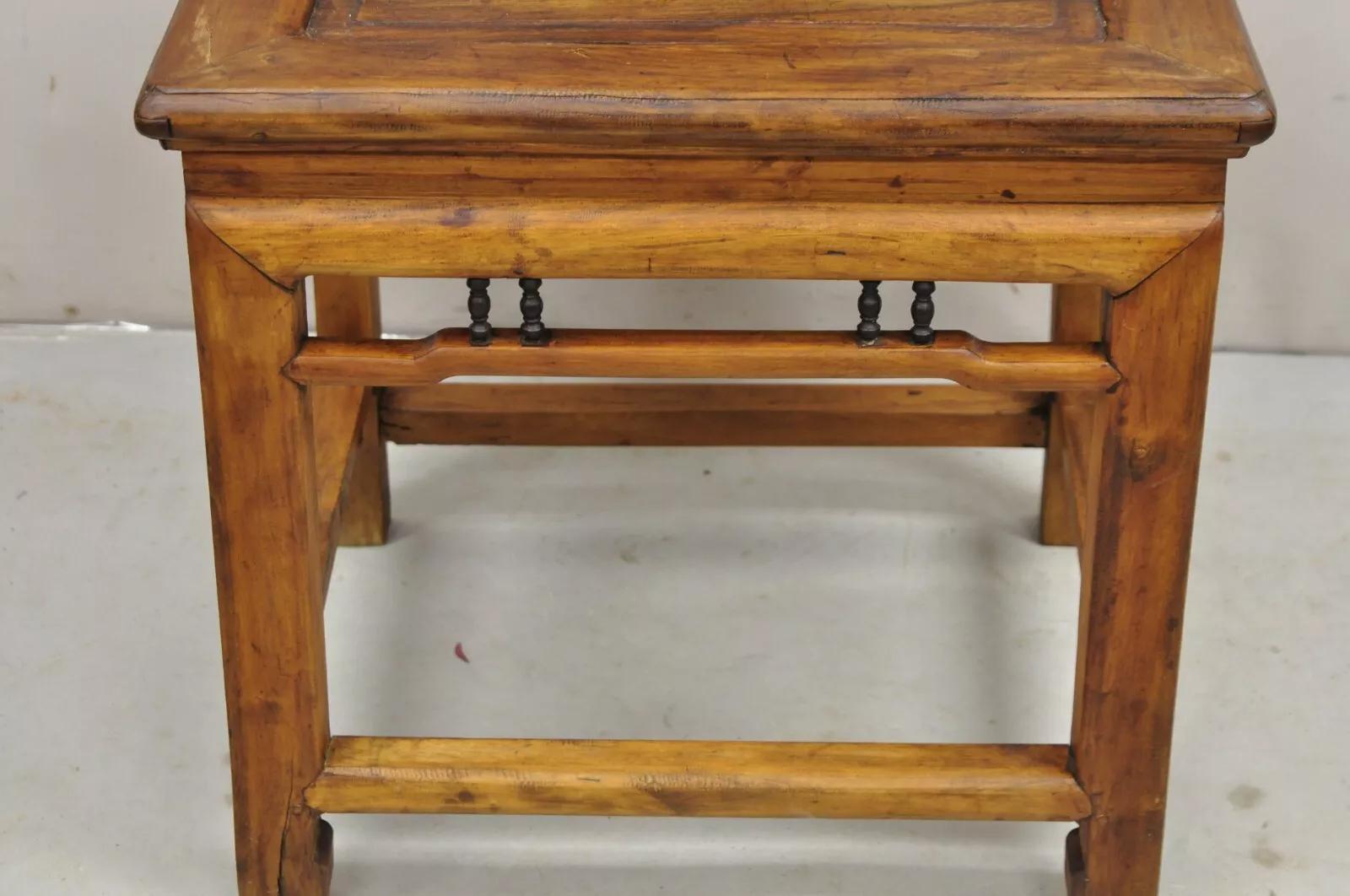 Teak Sedia da fianco vintage in legno di teak intagliato in stile Meiji imperiale giapponese in vendita
