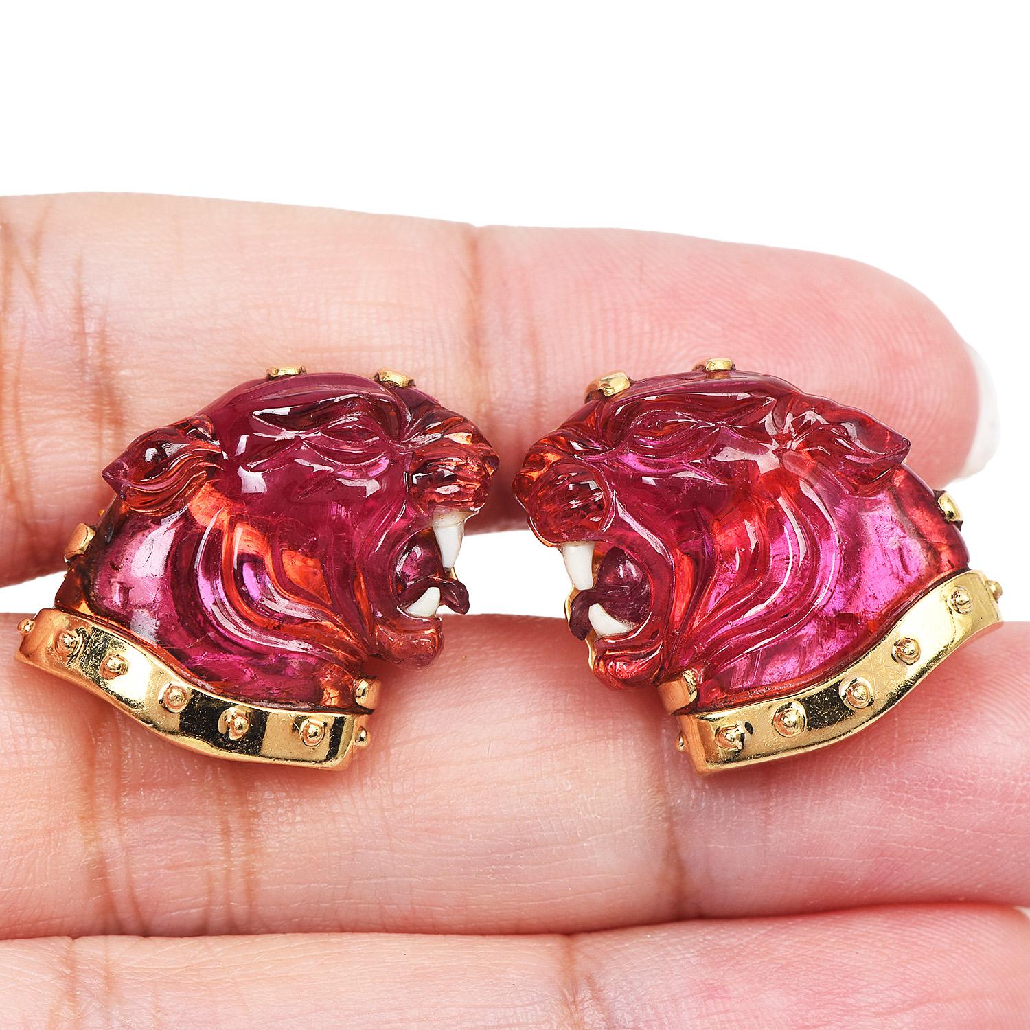 Retro Vintage Carved Tourmaline 18K Gold Saber Tooth Panther Cougar Cufflinks