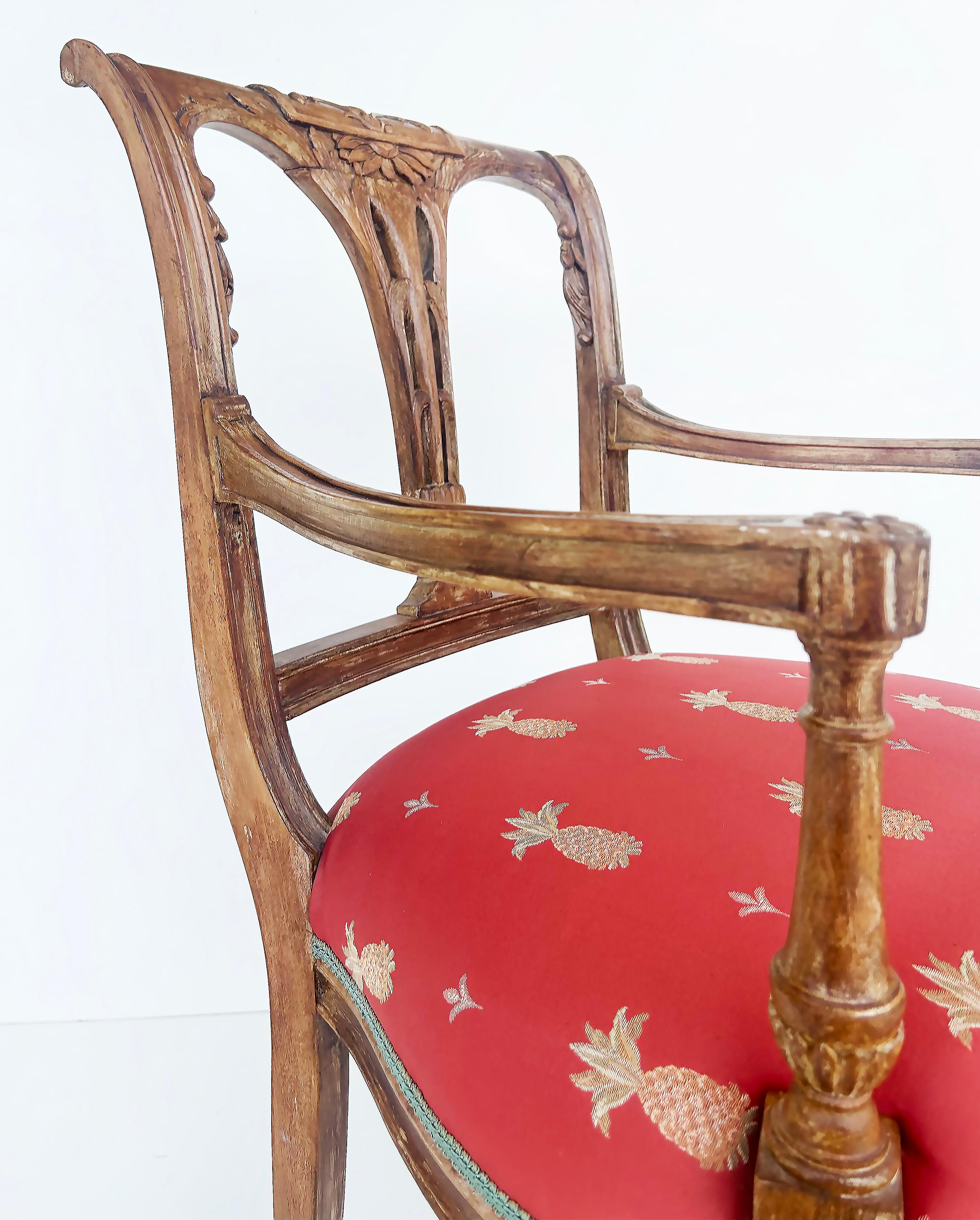 Fauteuils vénitiens anciens sculptés en bois plâtré avec sièges ananas en vente 6