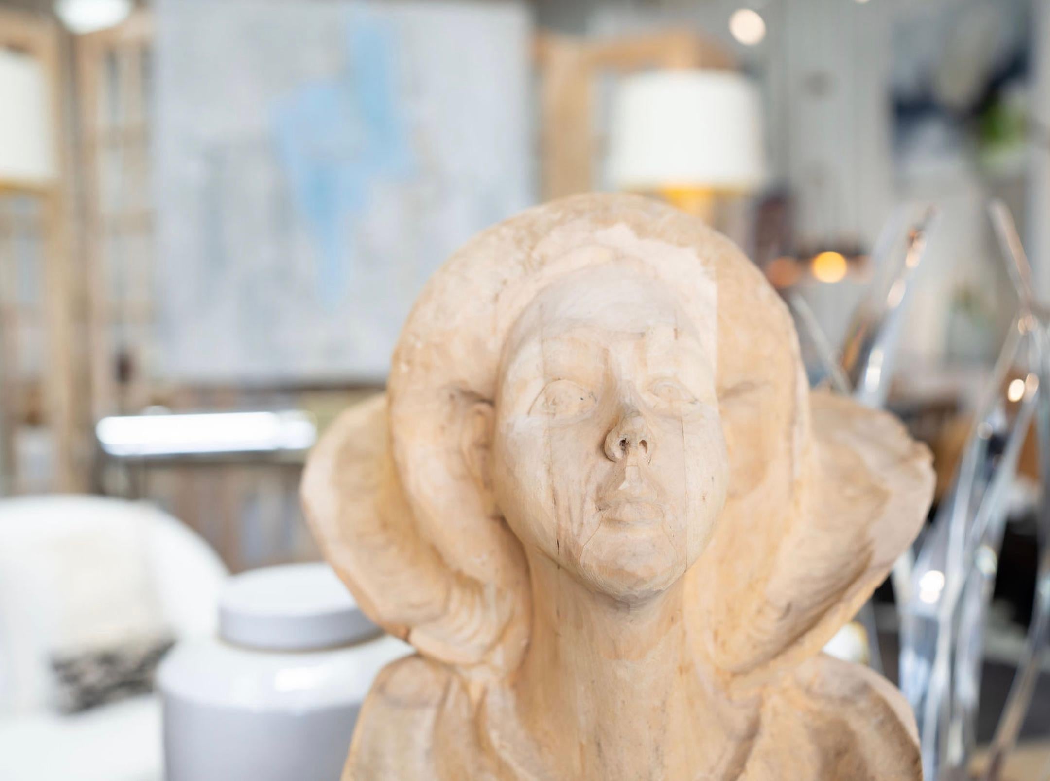 Moule d'ange vintage en bois sculpté avec X et cercle en vente 1