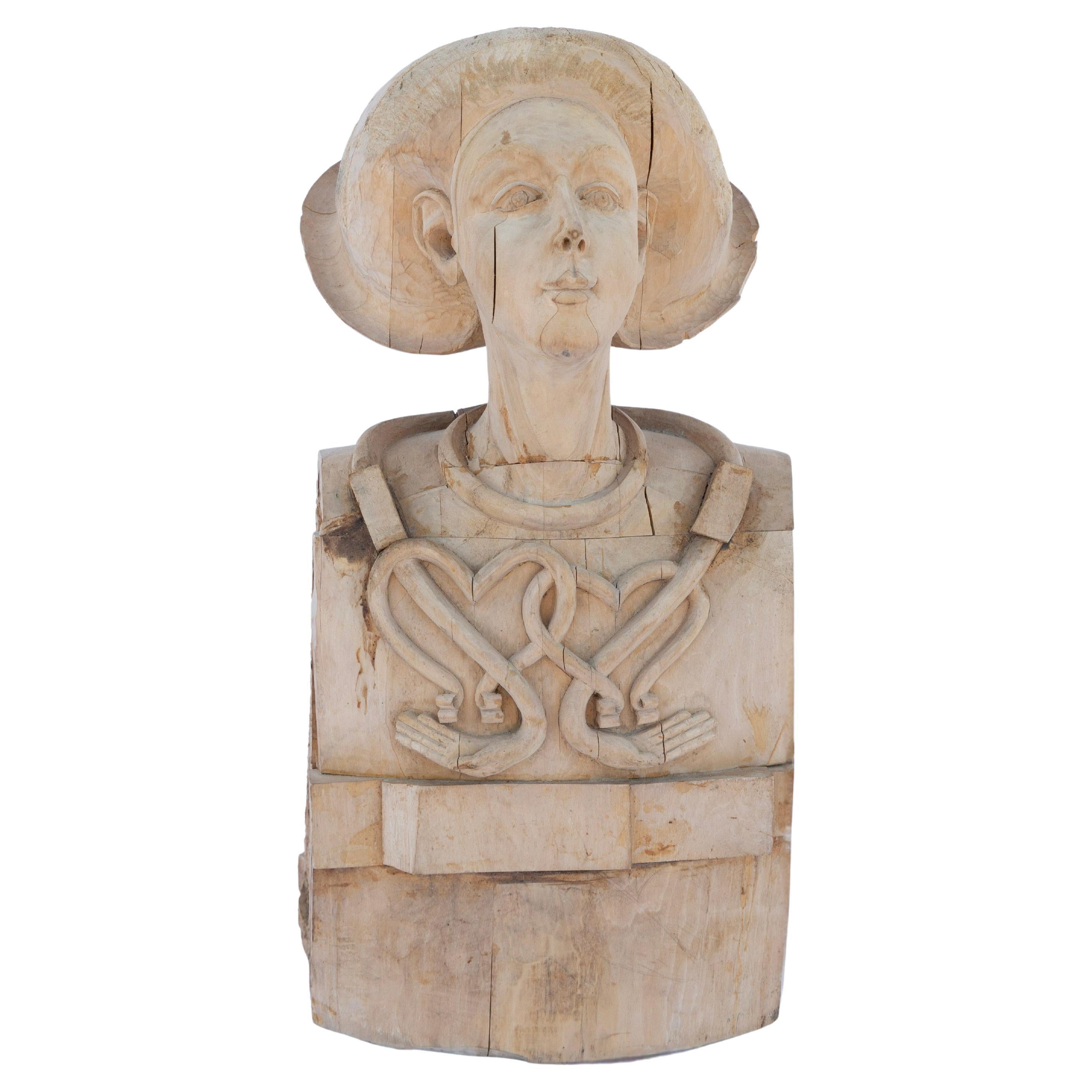 Moule d'ange vintage en bois sculpté avec plaque de boutonnage en forme de cœur