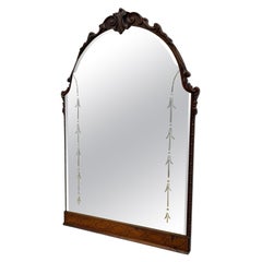 Specchio da parete ad arco in legno intagliato vintage con pannelli in vetro acidato