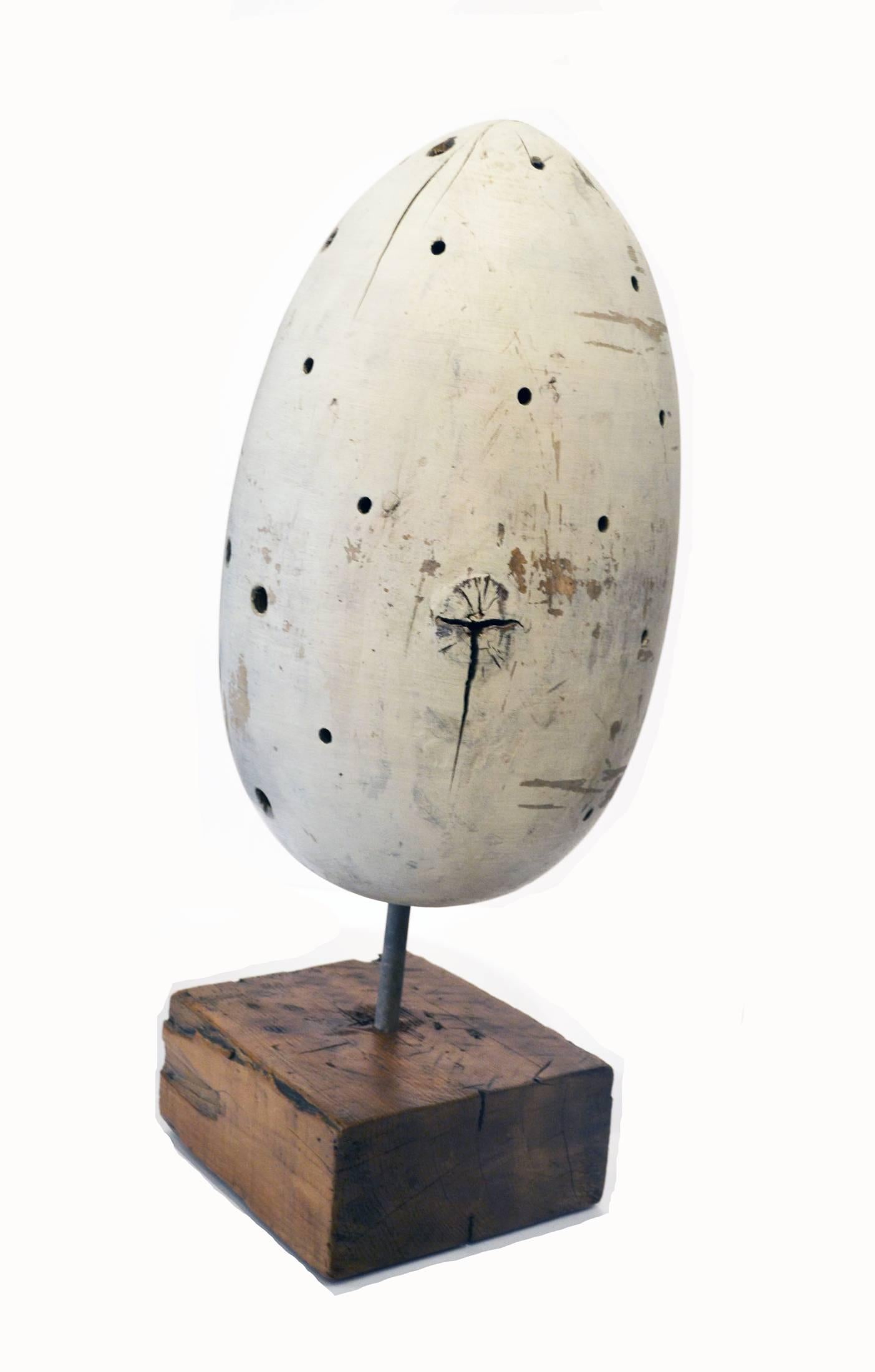 Vintage Carved Wood Egg Sculpture, circa 1950s In Distressed Condition In Cathedral City, CA