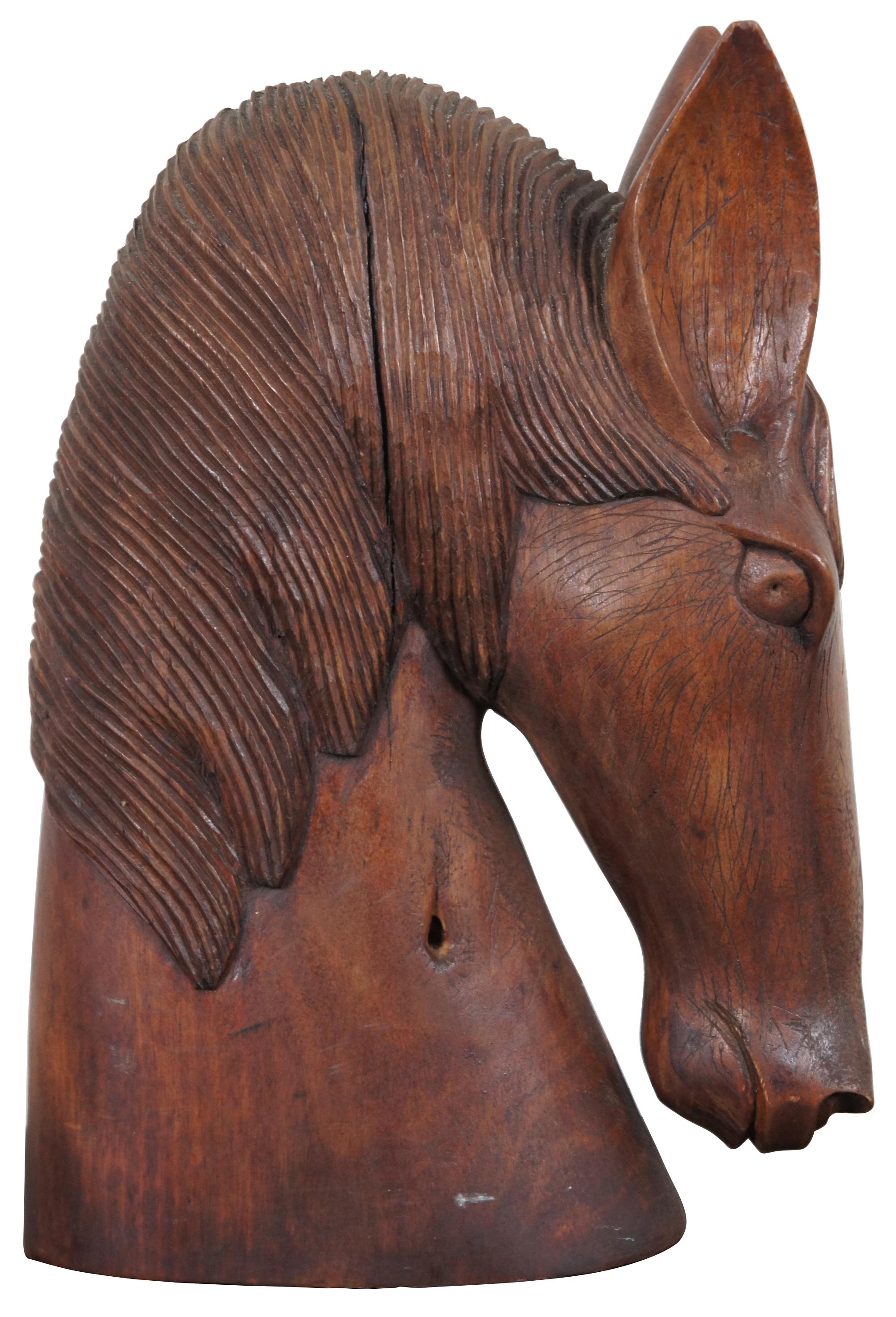 horse head carving