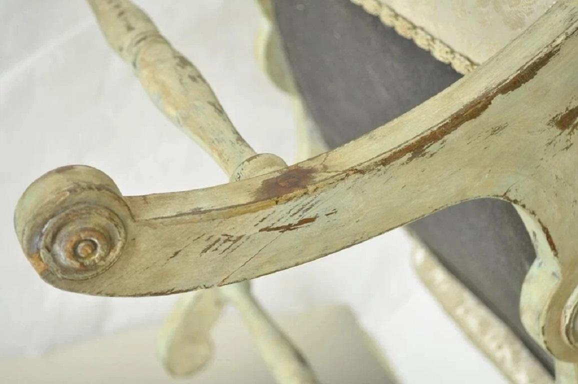 Sedia giapponese Obi Slipper in legno intagliato d'epoca con finitura dipinta a fuoco in vendita 3