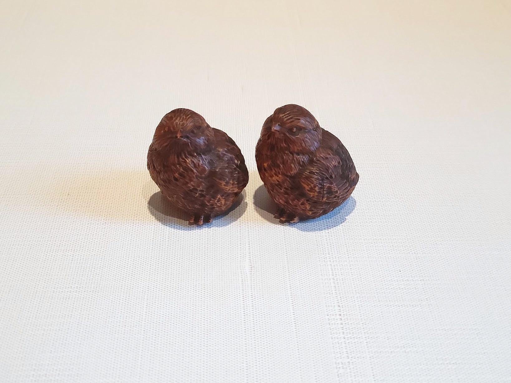 Vintage geschnitzt Wood Miniature Vögel für Damen oder Herren im Angebot