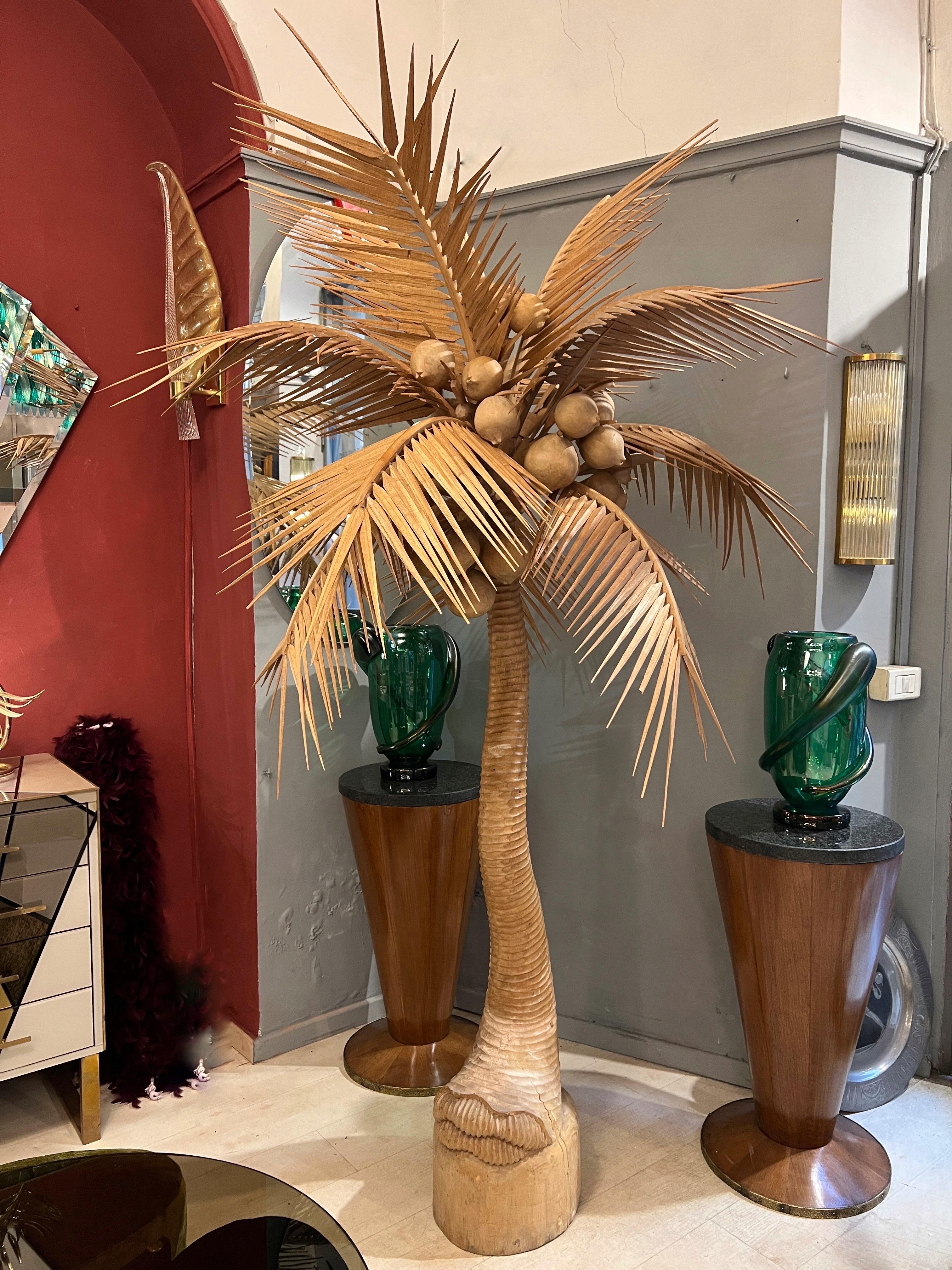 Escultura vintage de palmera de madera tallada 1980 Madera en venta
