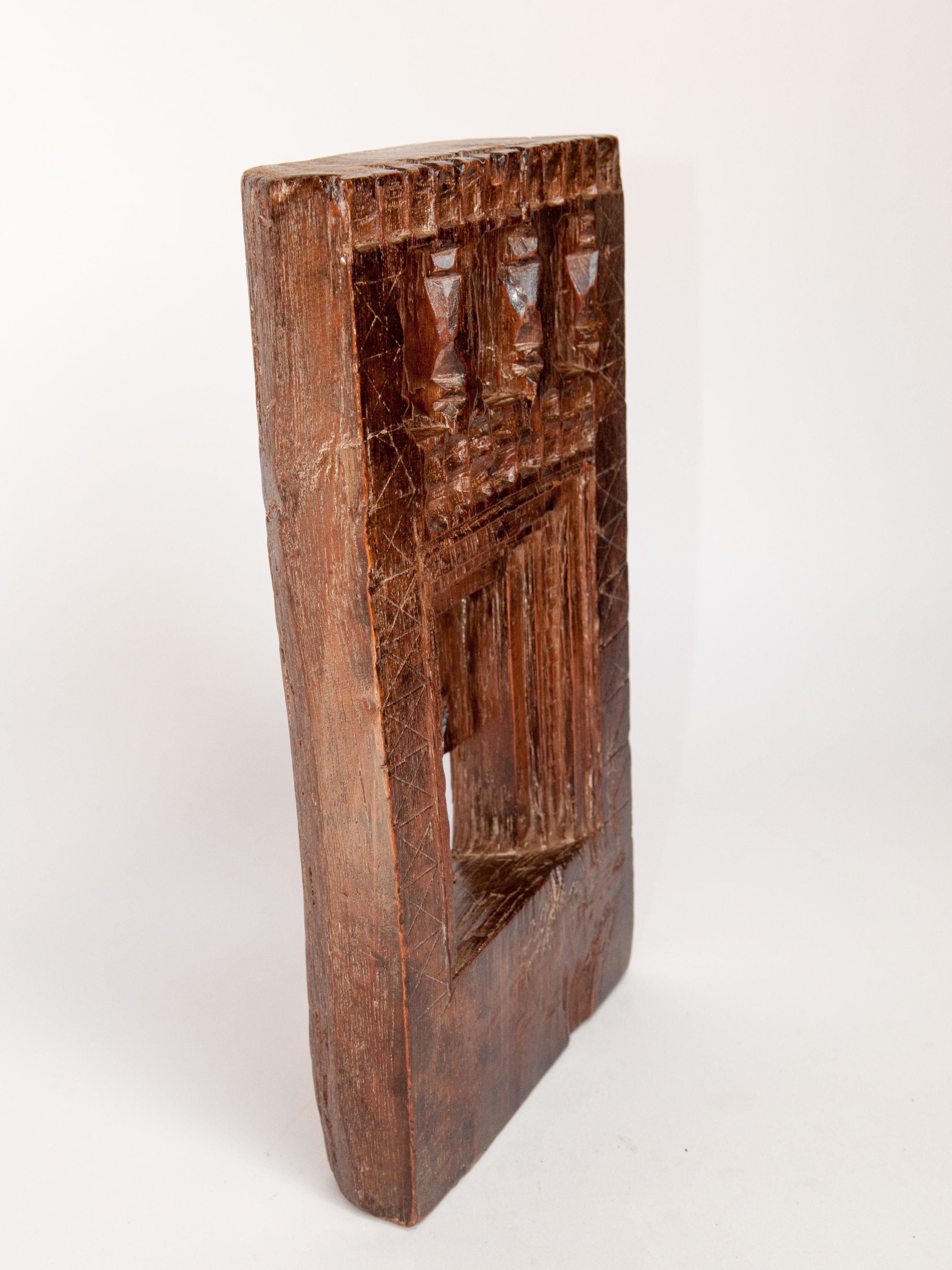 Indian Vintage Carved Wood Picture Frame, Mid-20th Century, India