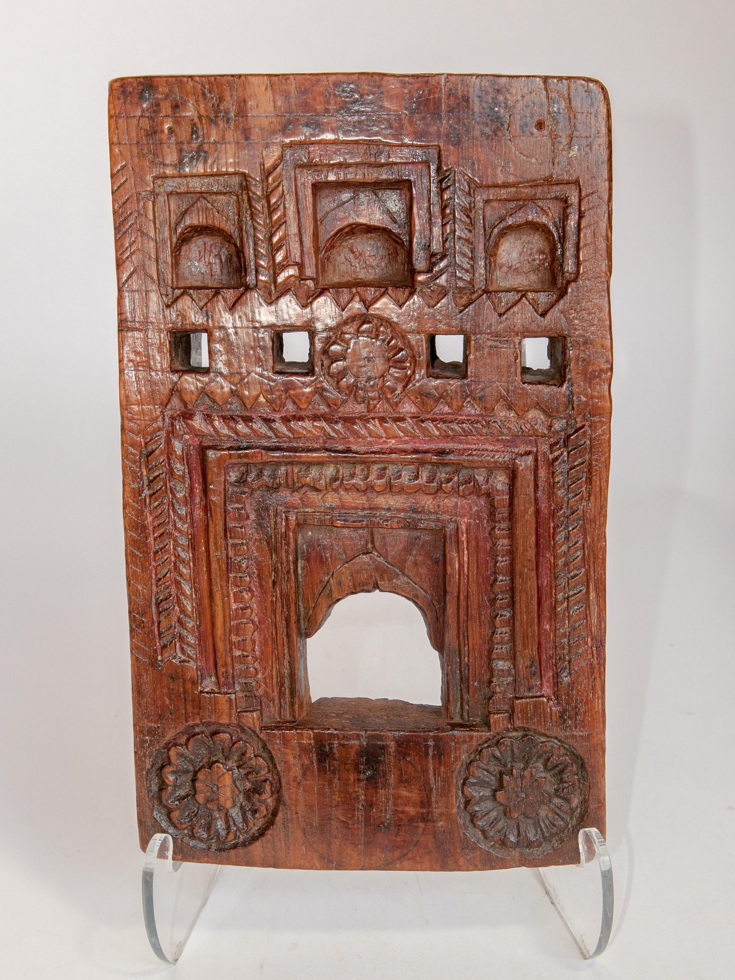 Vintage Carved Wood Picture Frame, Mid-20th Century, India 2