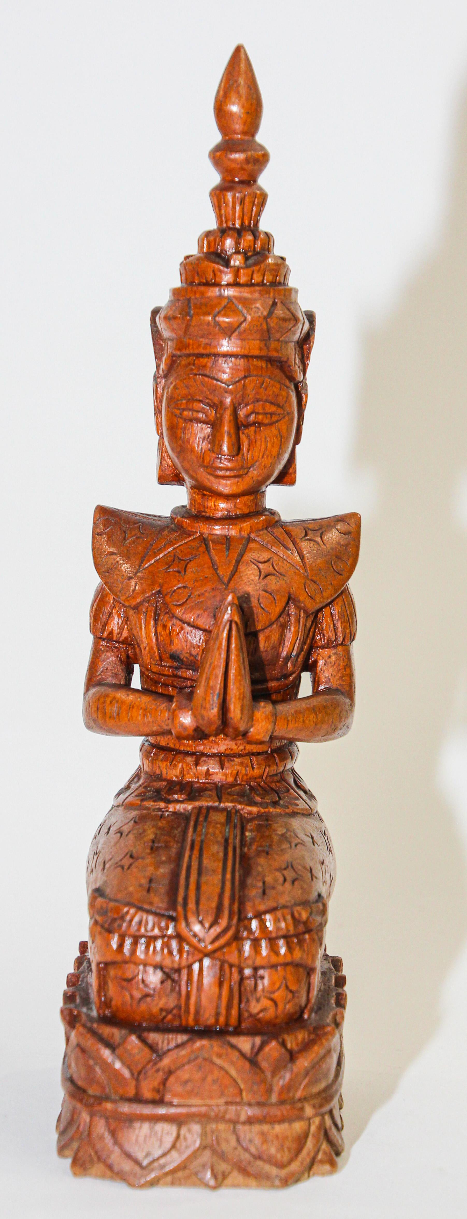 Folk Art Vintage Carved Wood Thai Buddha Figure Kneeling and Praying For Sale