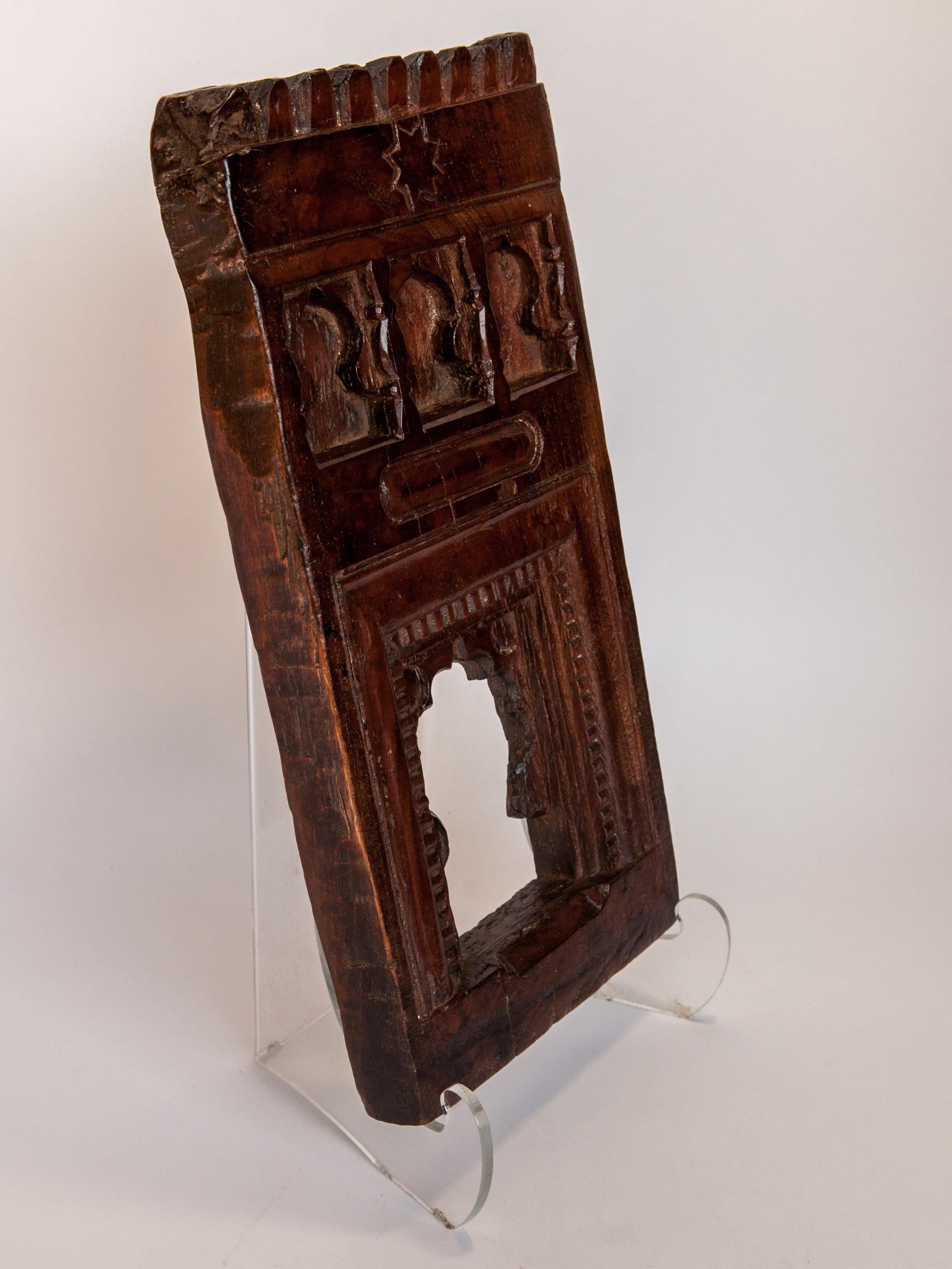 Vintage Carved Wood Votive or Picture Frame, Mid-20th Century, India 1
