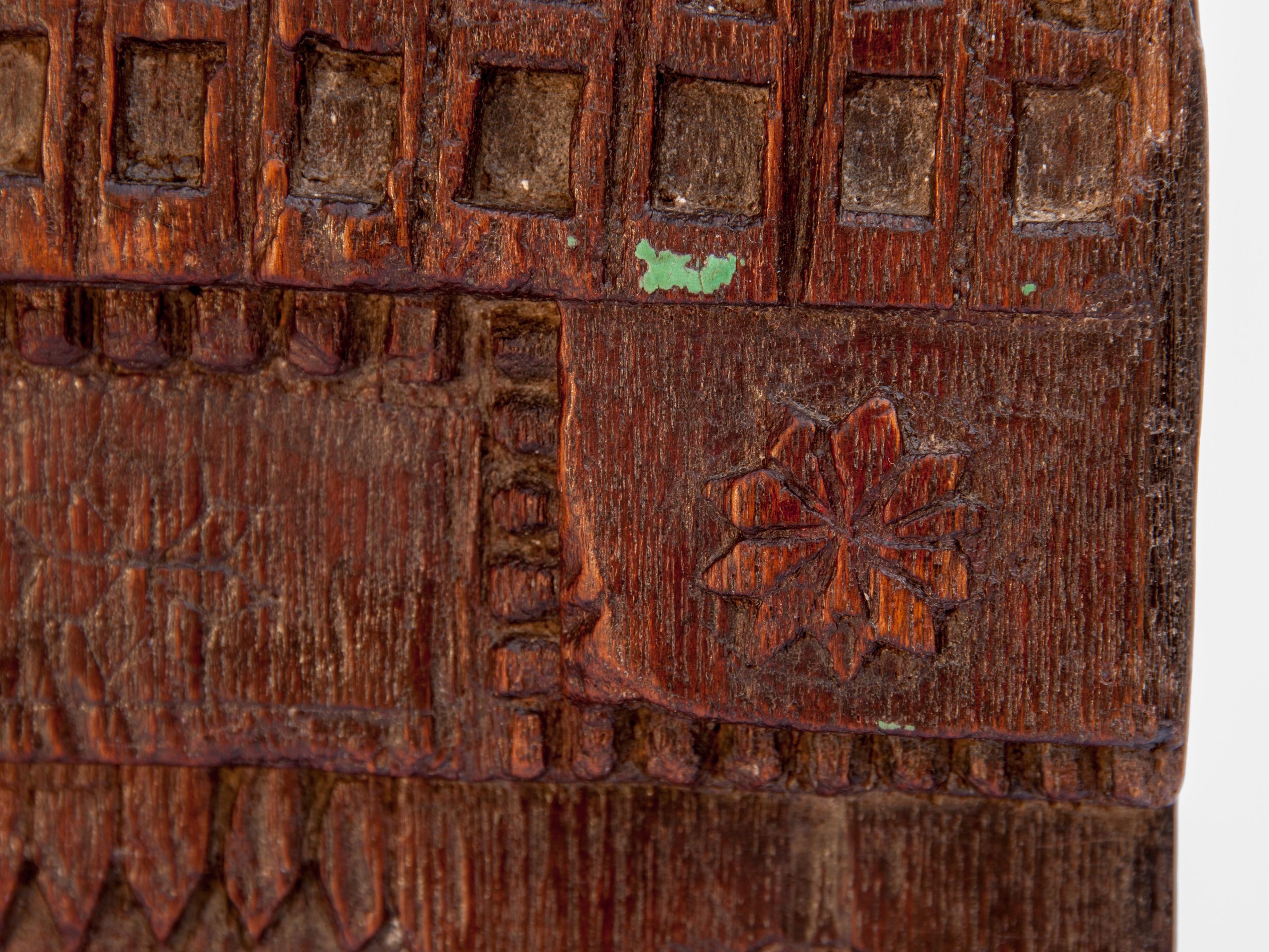 Vintage Carved Wood Votive or Picture Frame, Mid-20th Century, India 2