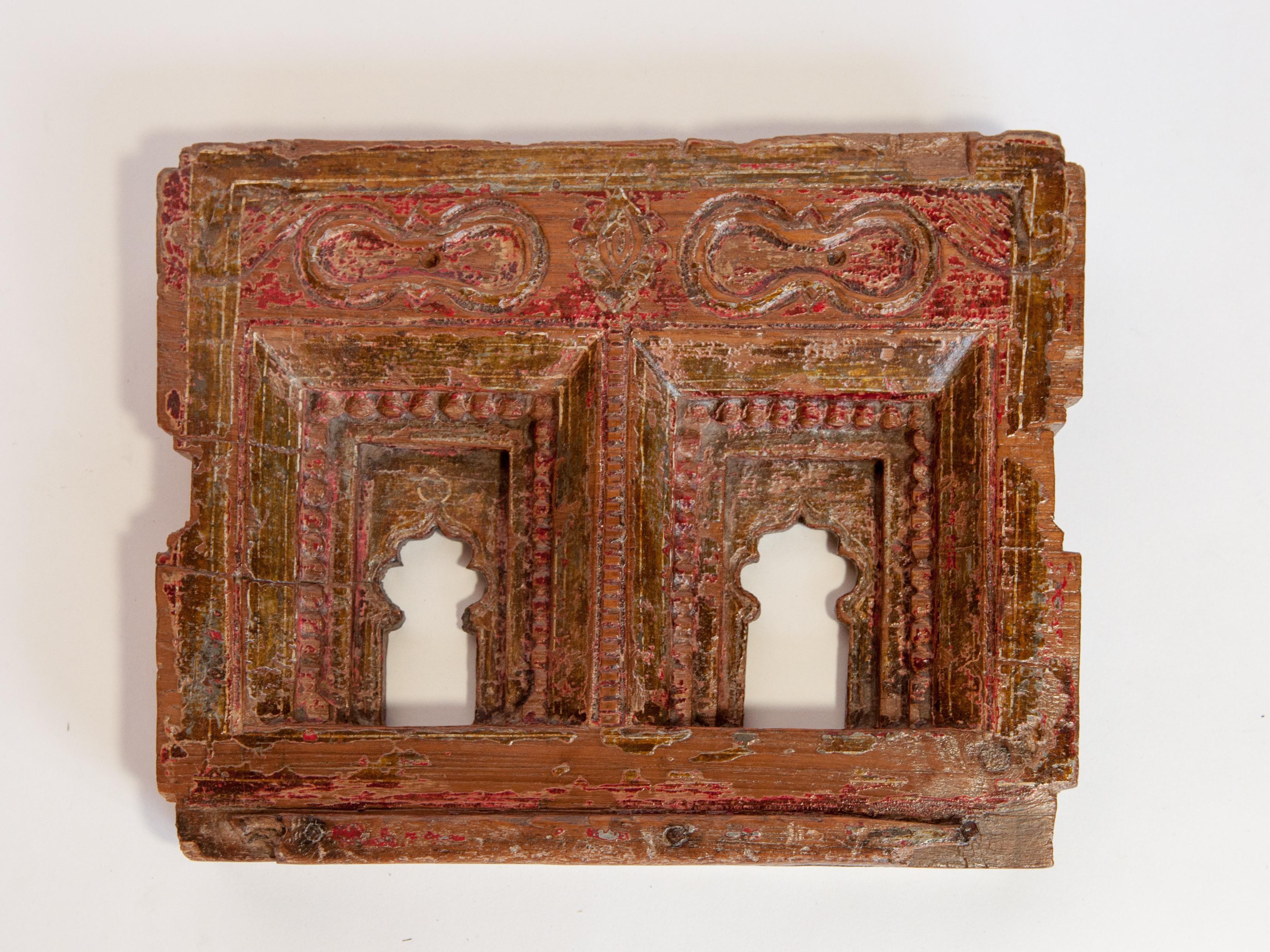Hand-Carved Vintage Carved Wooden Picture Frame, Mid-20th Century, India