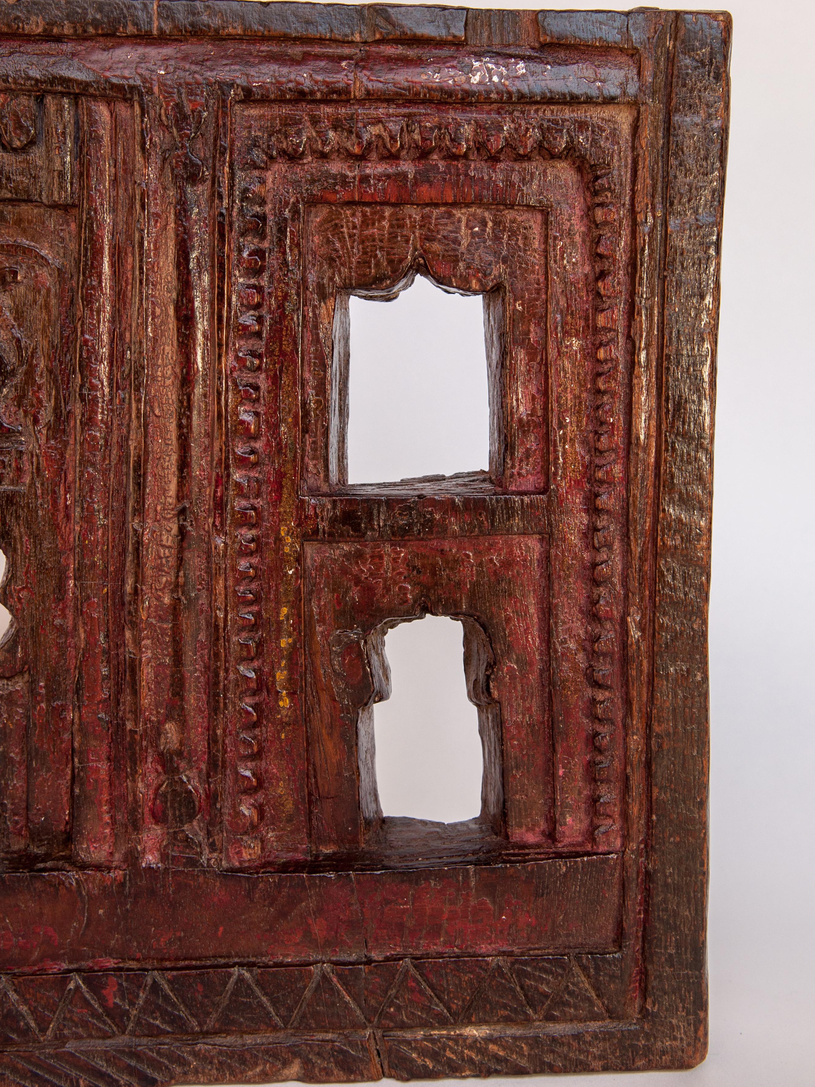 Vintage Carved Wooden Votive or Picture Frame, Mid-20th Century, India 2