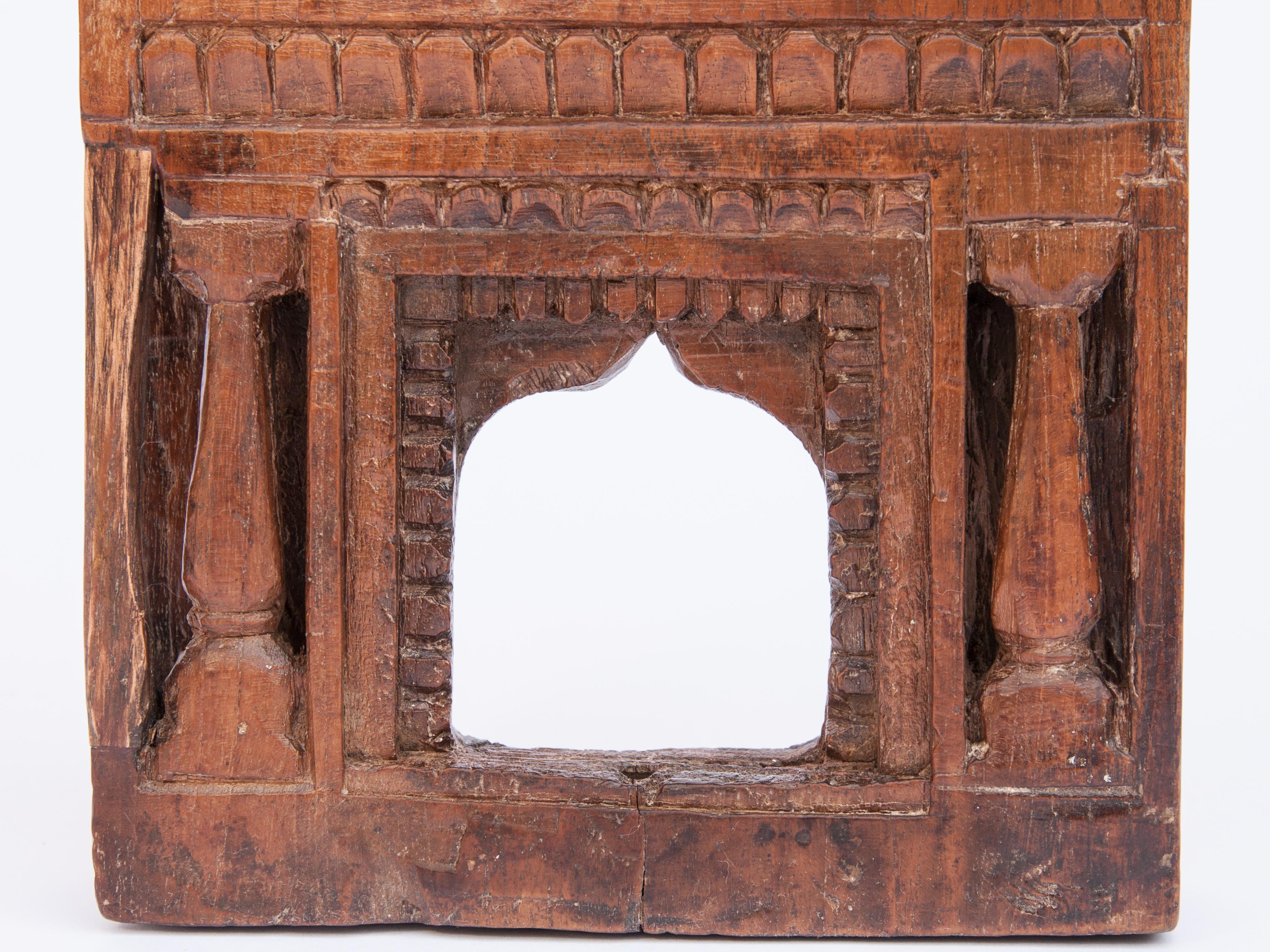 Indian Vintage Carved Wooden Votive or Picture Frame, Mid-20th Century, India