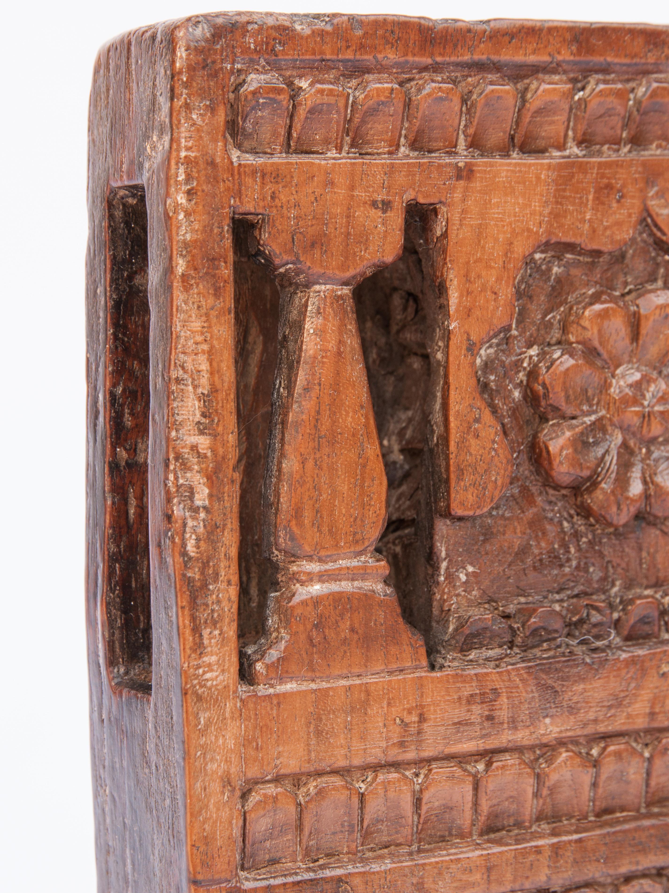 Hand-Carved Vintage Carved Wooden Votive or Picture Frame, Mid-20th Century, India