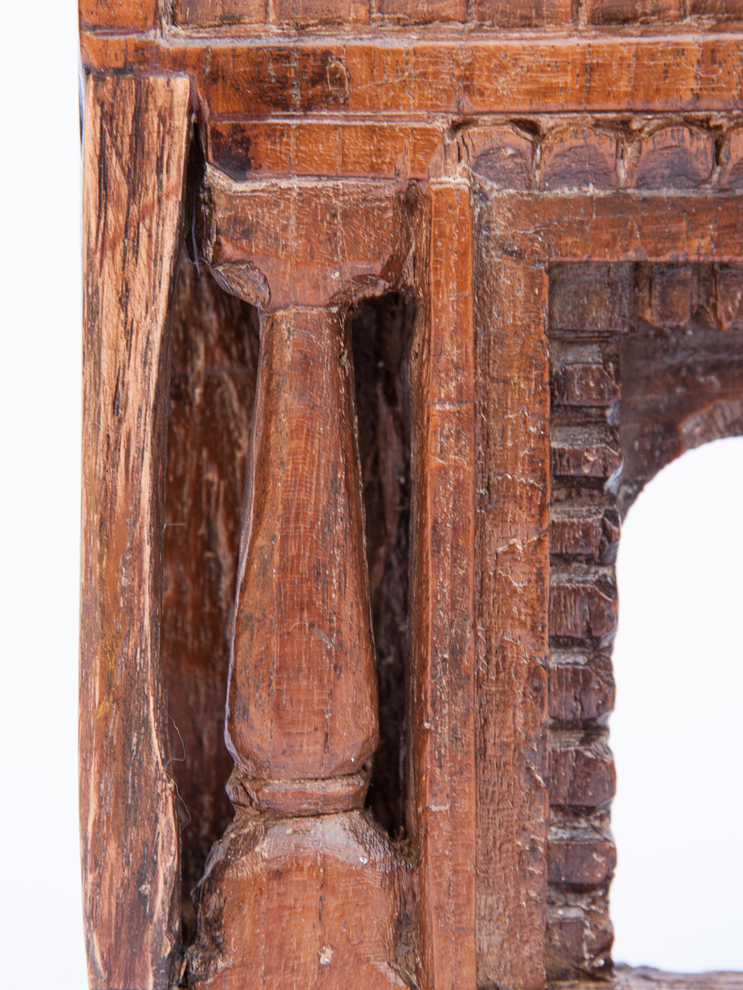 Vintage Carved Wooden Votive or Picture Frame, Mid-20th Century, India 1