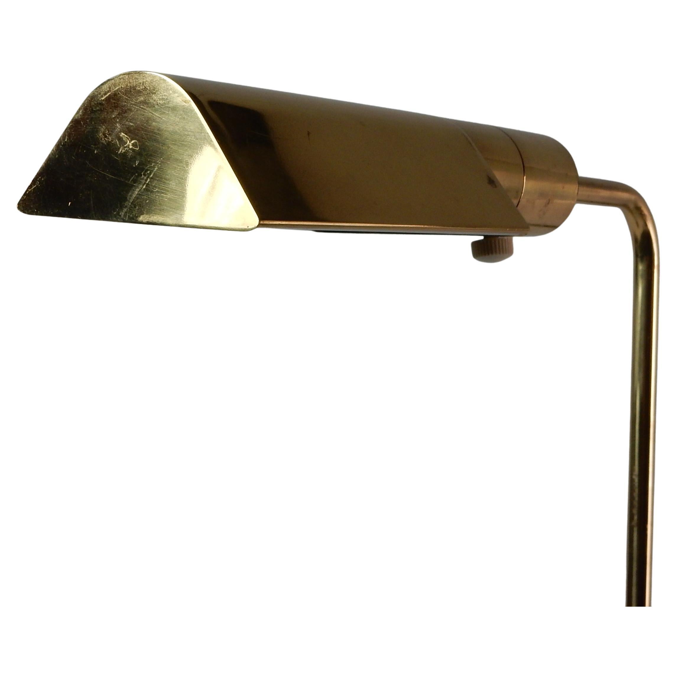 Lampada da terra regolabile in ottone vintage di Casella Lighting In condizioni buone in vendita a Las Vegas, NV