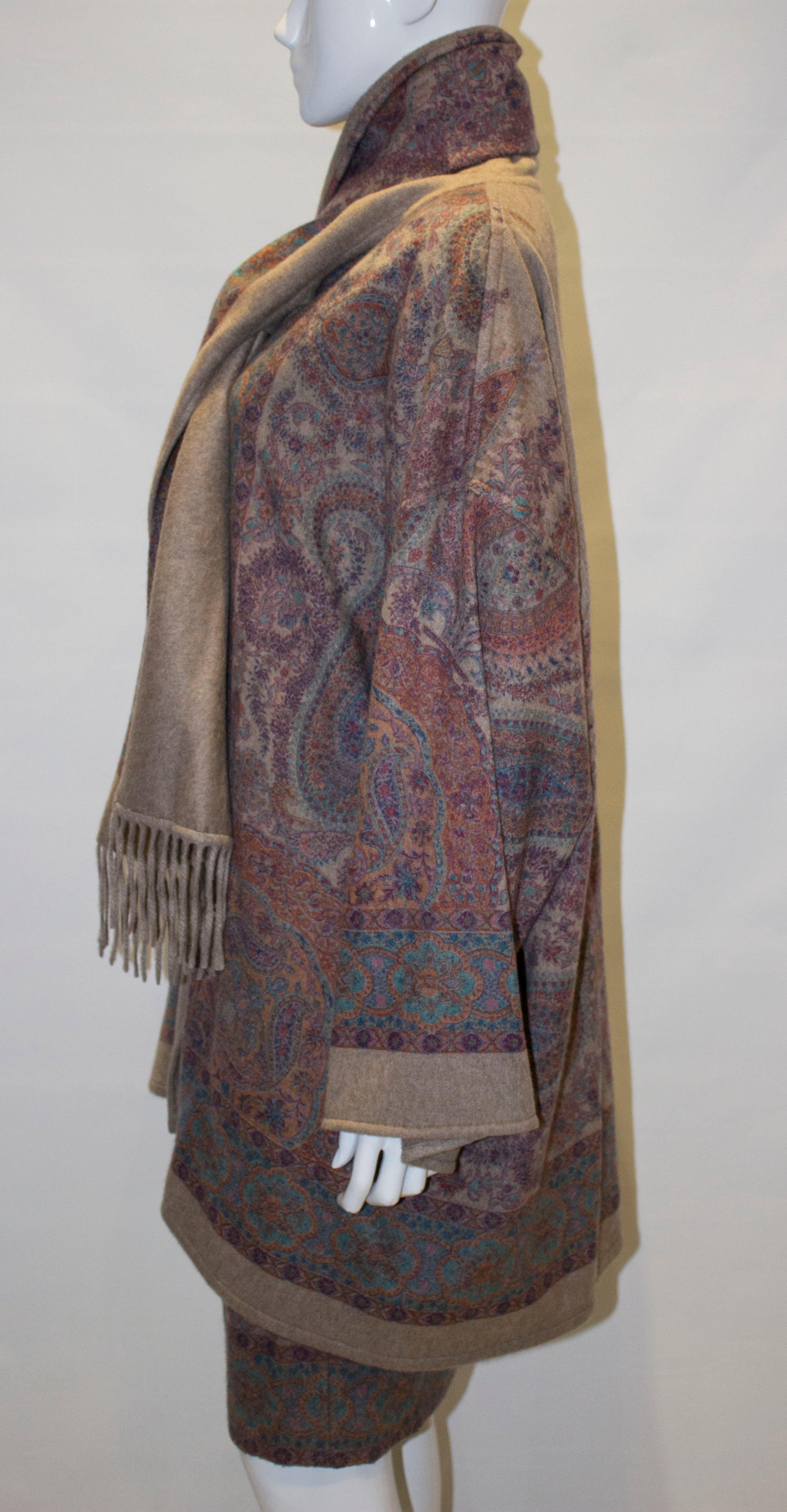 Vintage Cashmere Jacket with Paisley Print For Sale 1