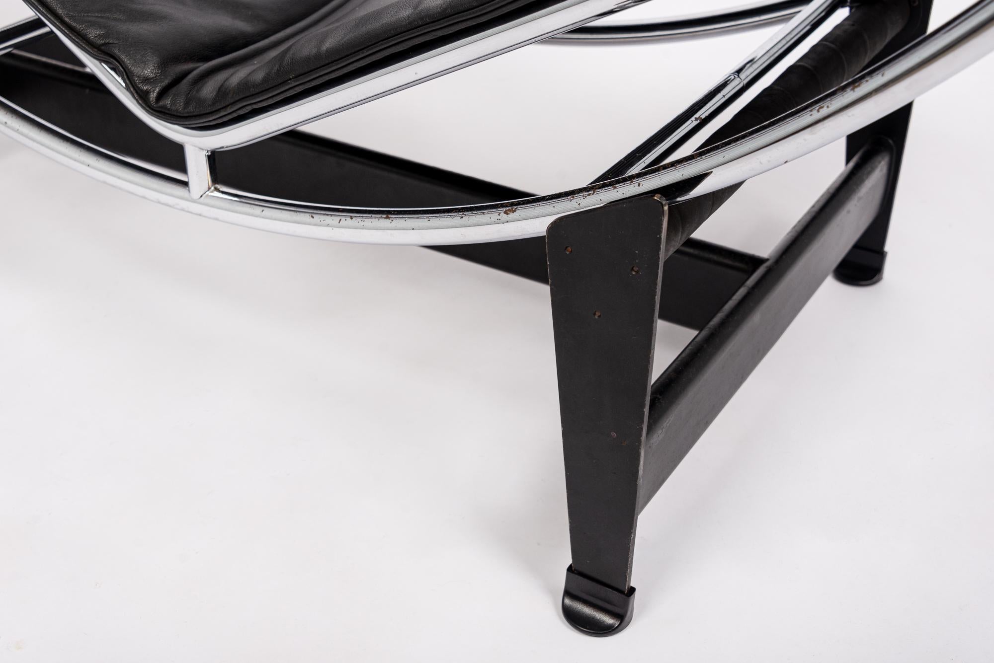 Vintage Cassina Black Leather LC4 Chaise Lounge Chair by Le Corbusier, 1980 For Sale 7
