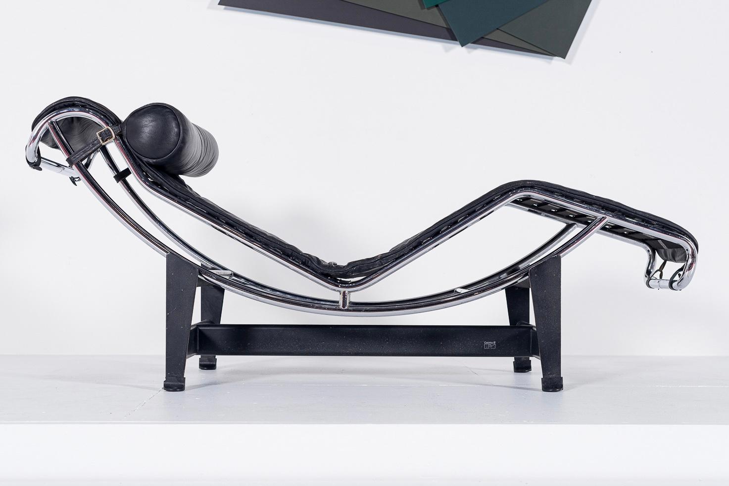 Polished Vintage Cassina Black Leather LC4 Chaise Lounge Chair by Le Corbusier, 1984