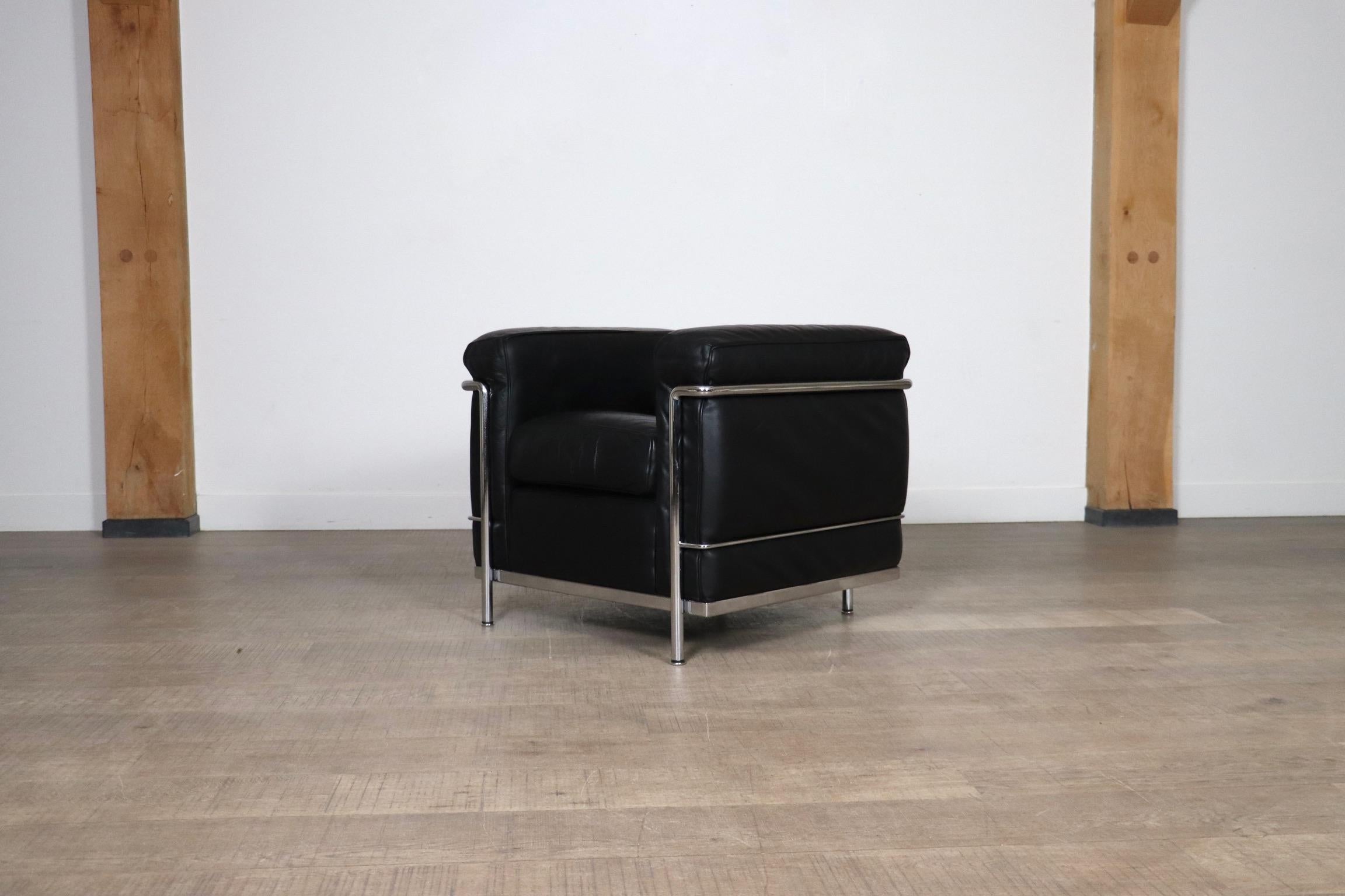 Fauteuil de salon Cassina LC2 par Charlotte Perriand et Le Corbusier en vente 2