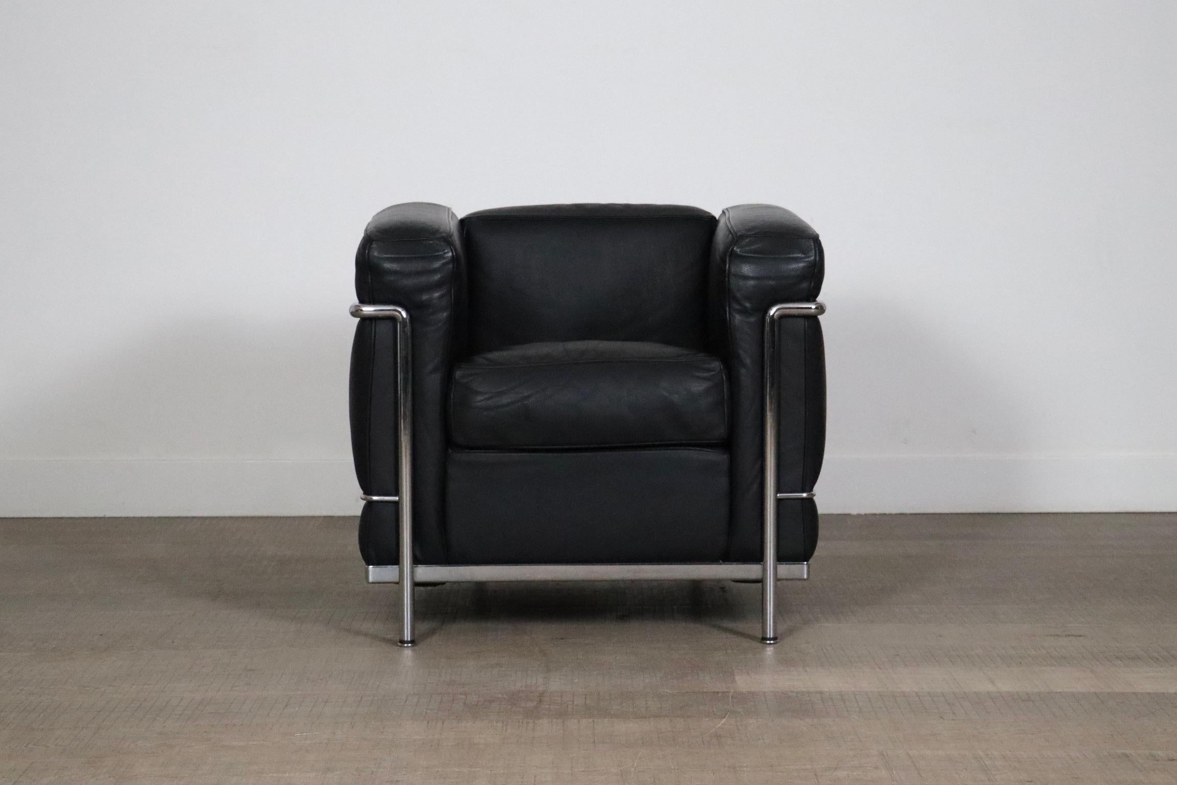 Fauteuil de salon Cassina LC2 par Charlotte Perriand et Le Corbusier en vente 4