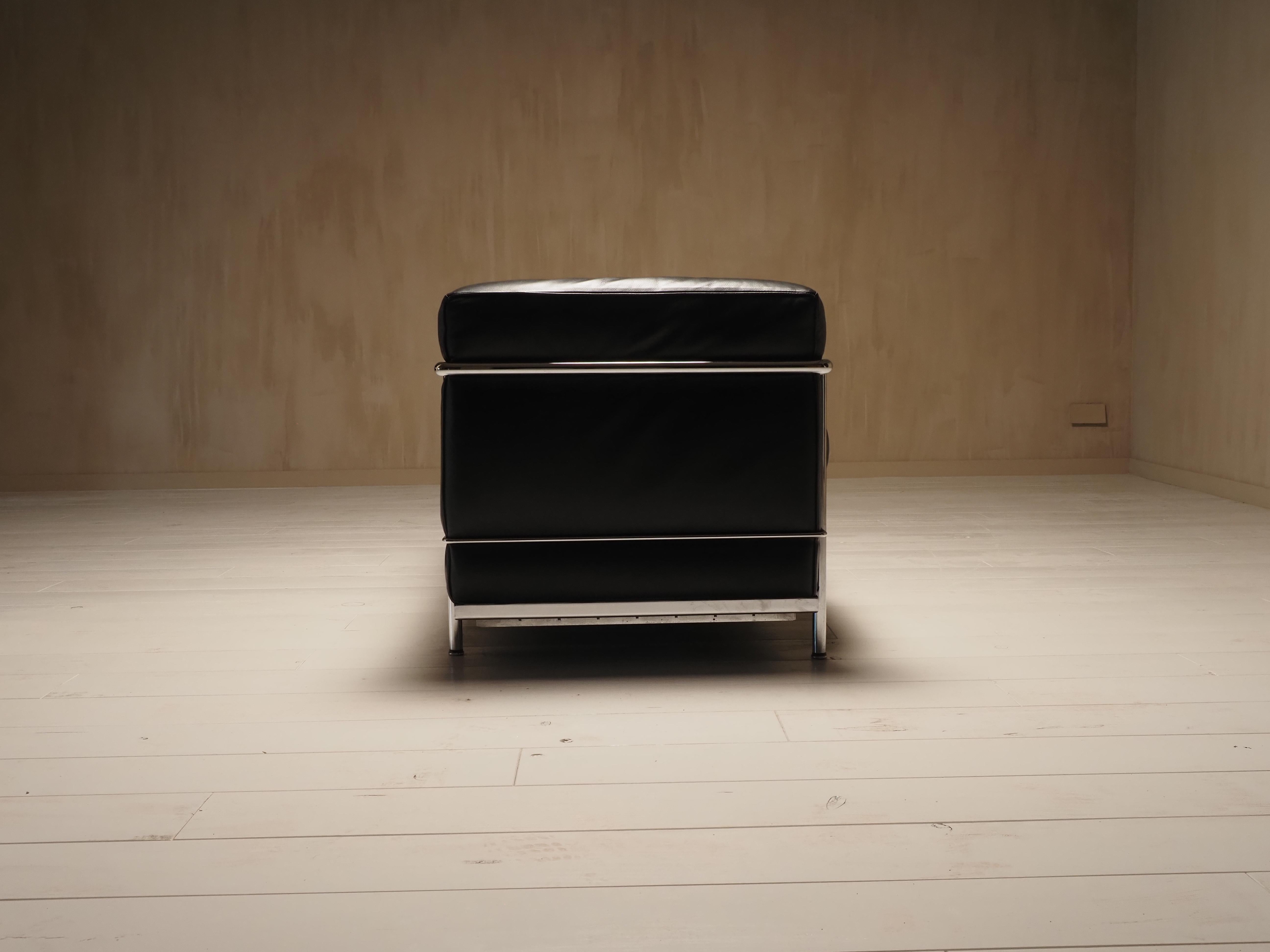 Divano a due posti Cassina LC2 d'epoca di Charlotte Perriand e Le Corbusier in vendita 6
