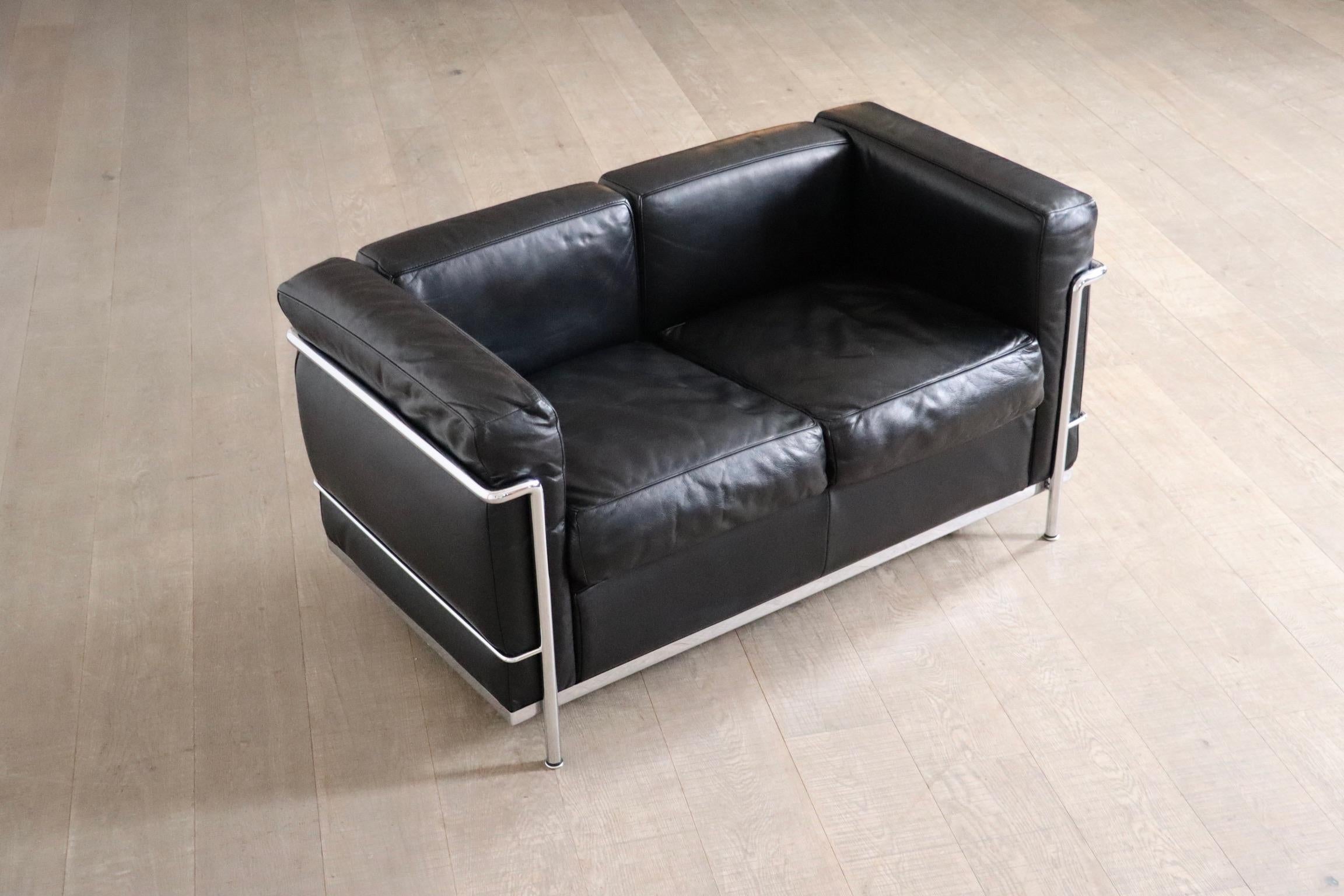 Fin du 20e siècle Canapé Cassina LC2 par Charlotte Perriand et Le Corbusier en vente