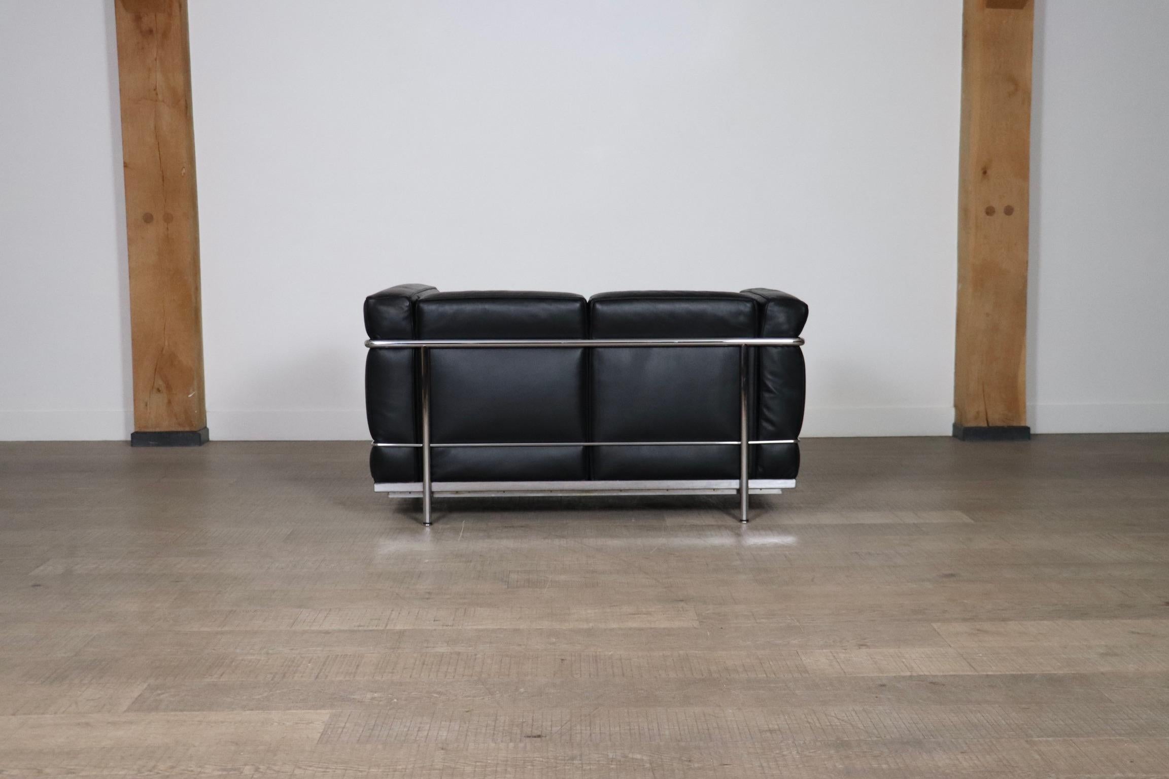 Canapé Cassina LC2 par Charlotte Perriand et Le Corbusier en vente 2