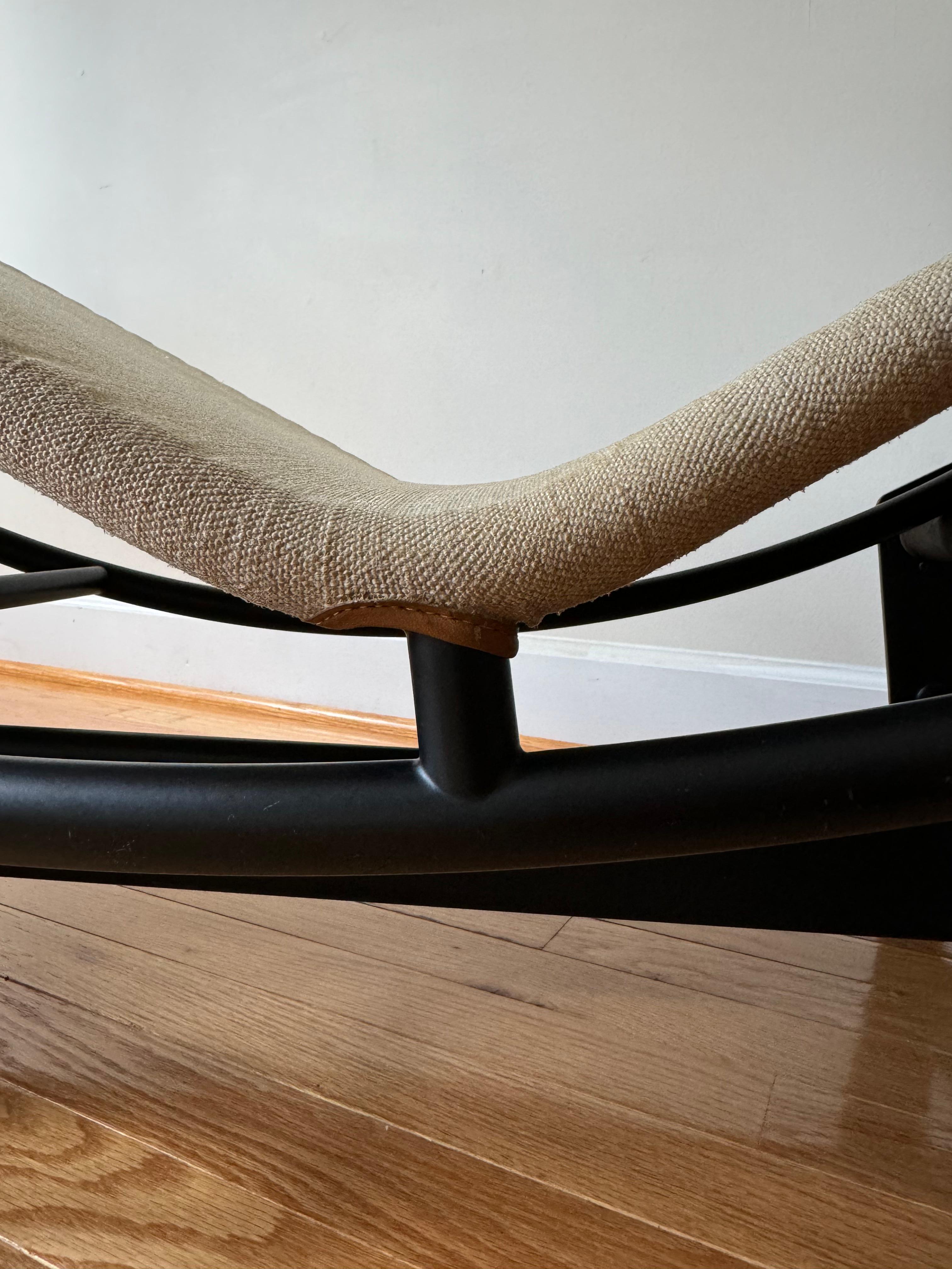 Chaise longue Cassina LC4 de Le Corbusier, Jeanneret, Perriand 3