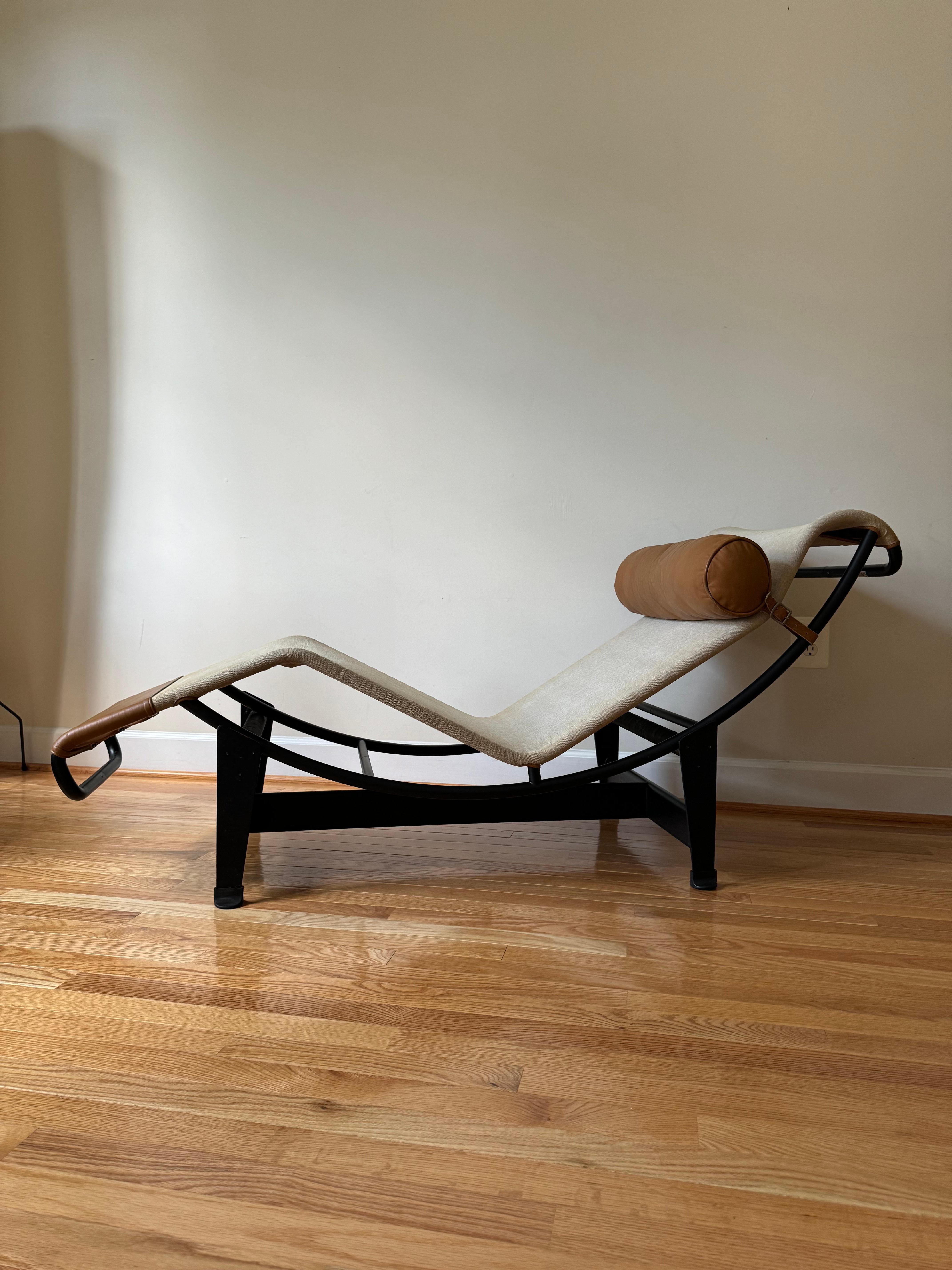 Chaise longue Cassina LC4 de Le Corbusier, Jeanneret, Perriand 9