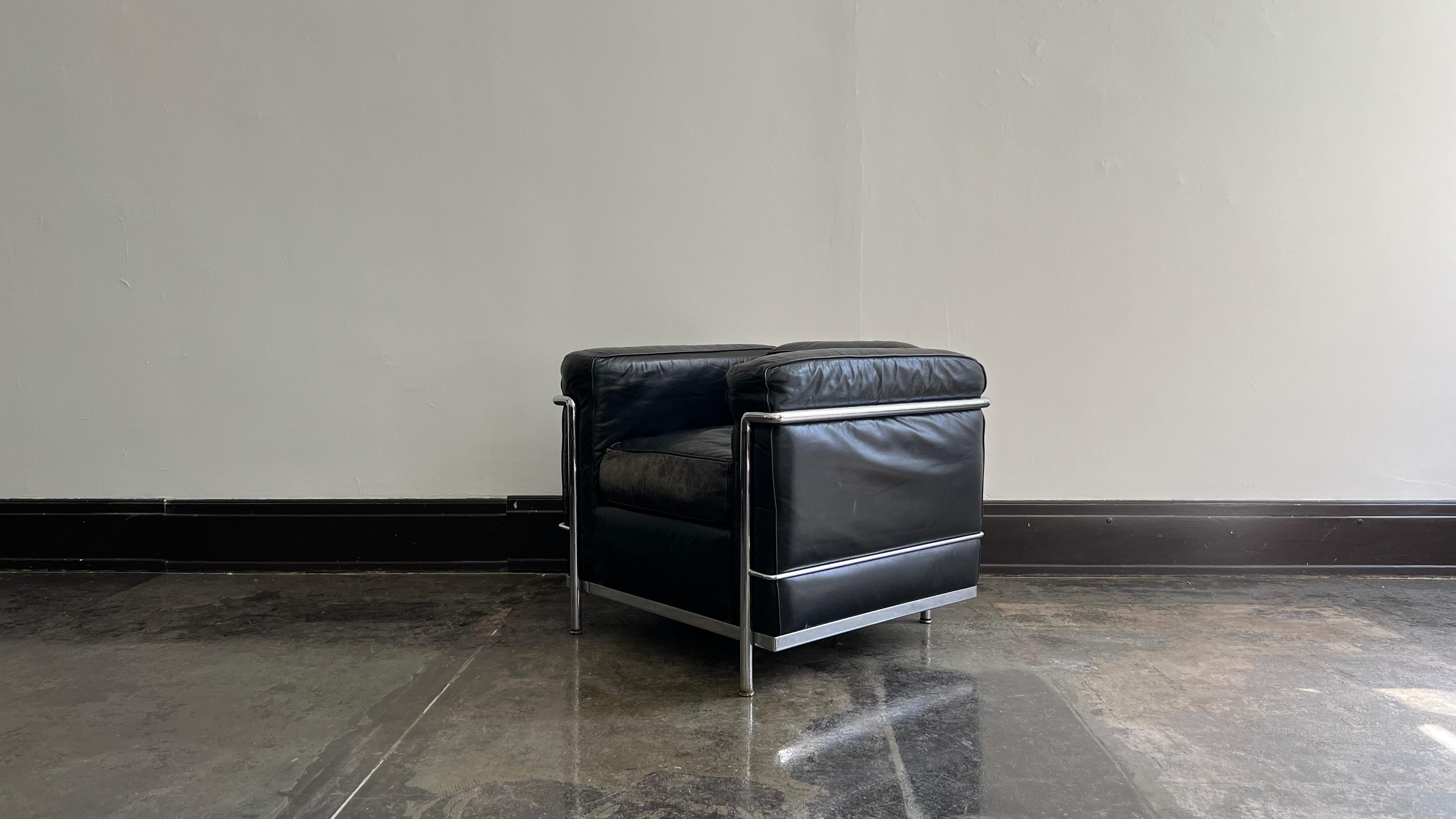 Mid-Century Modern Vintage Cassina Le Corbusier, Jeanneret, and Perriand LC2 Club Chair