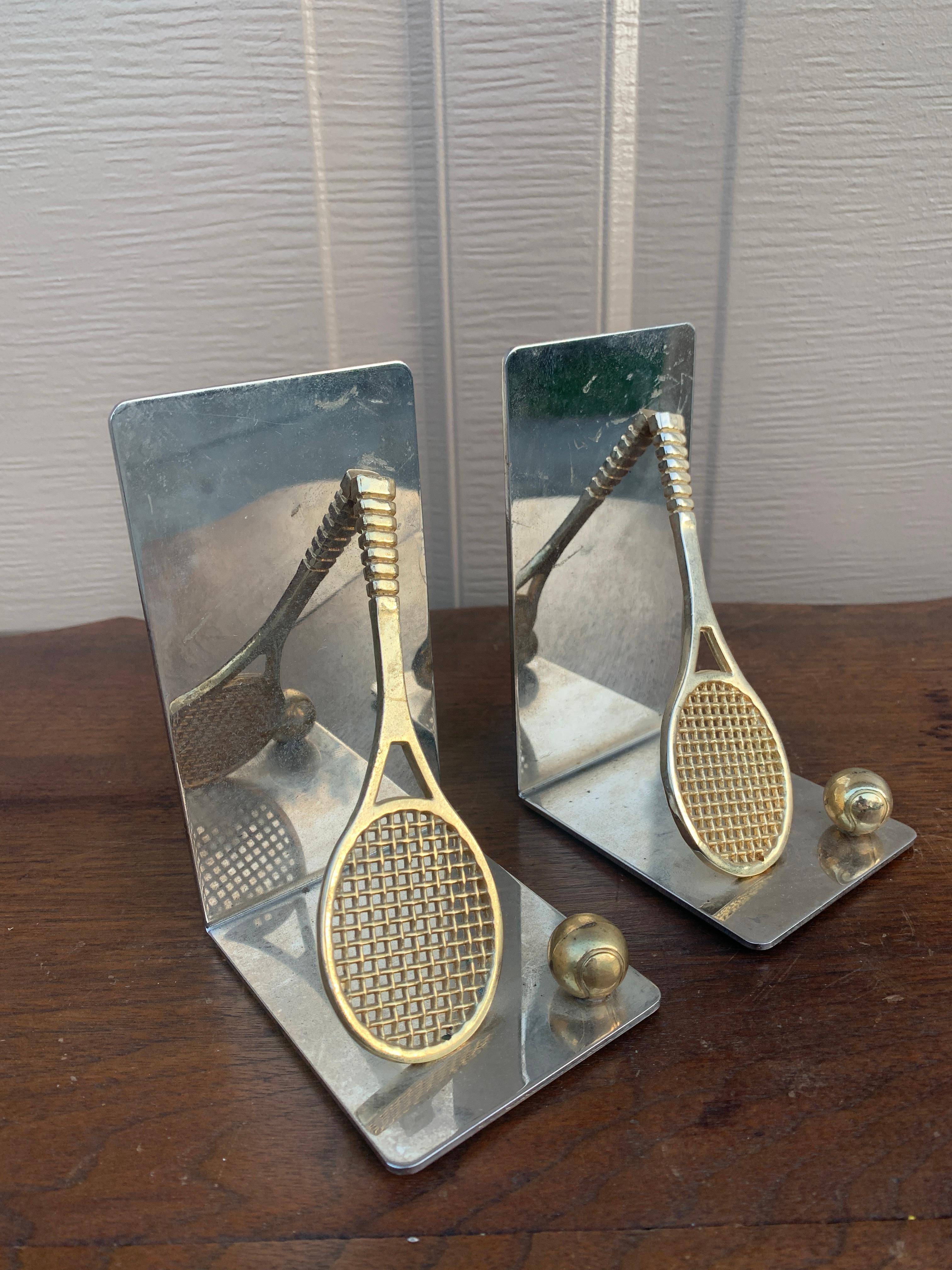 Reggilibri d'epoca in ottone fuso con doppia racchetta da tennis, coppia in vendita 2