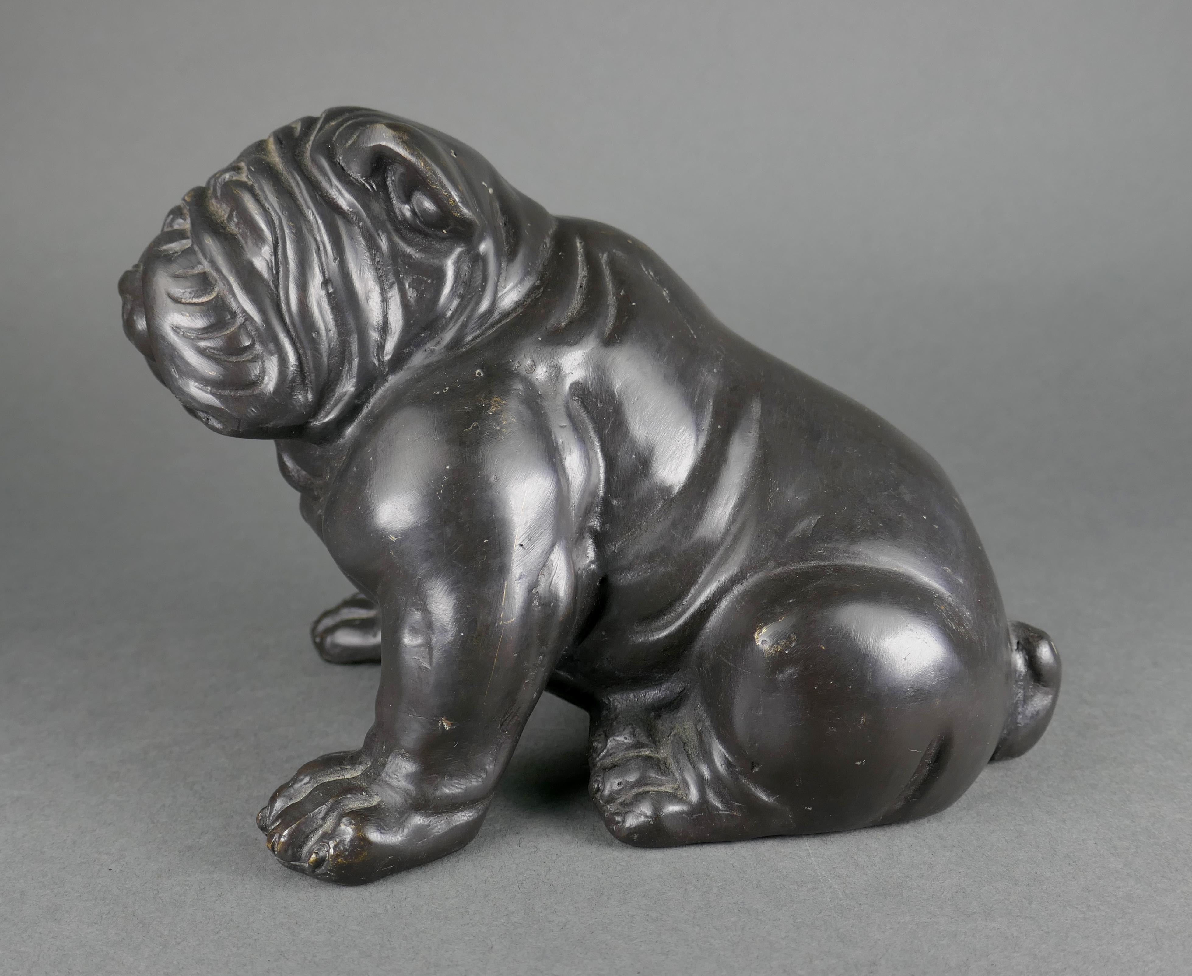 Escultura vintage de latón fundido de Bulldog inglés con pátina oscura Vaciado en venta