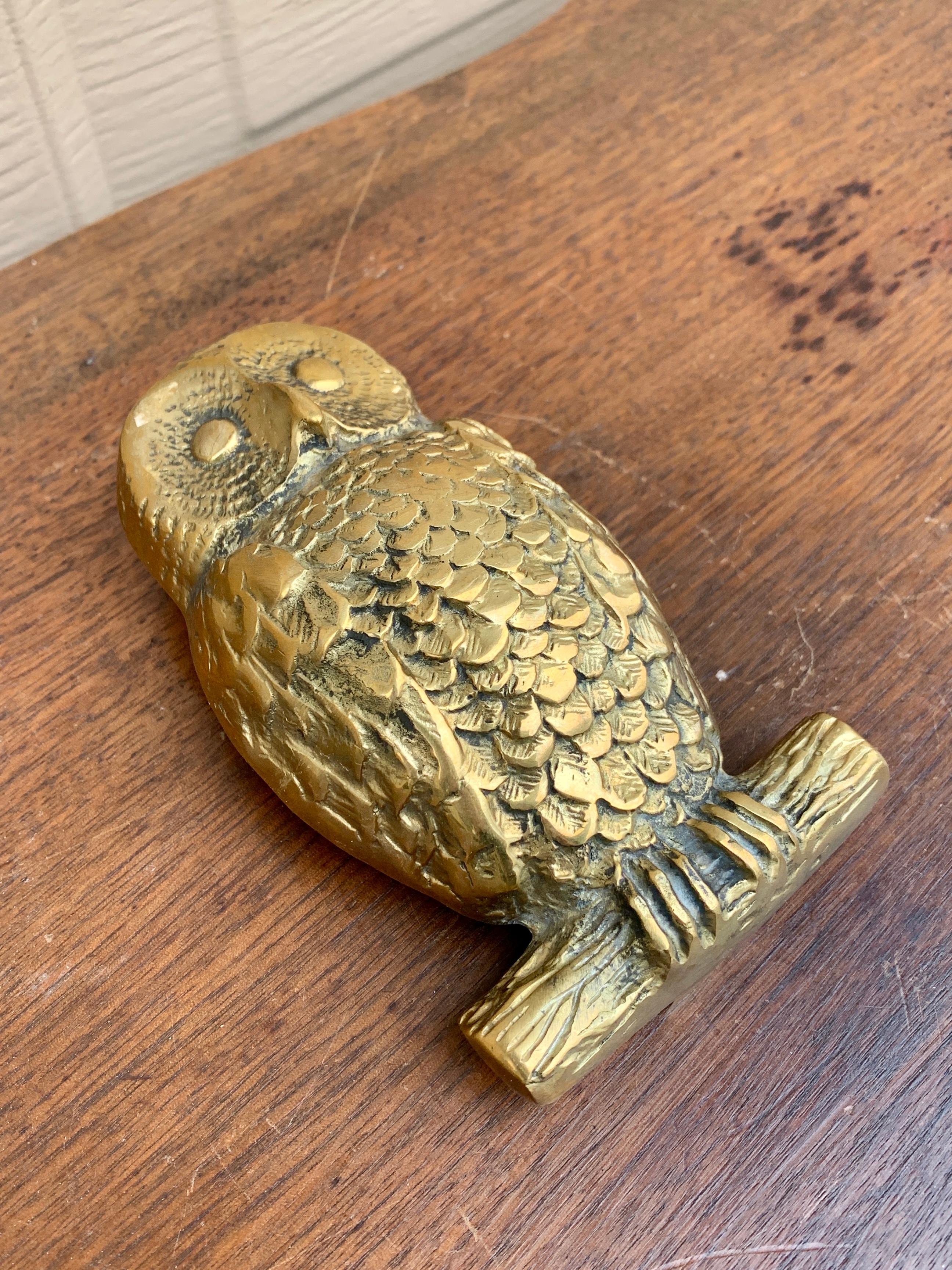 Vintage Cast Brass Owl Door Knocker In Good Condition In Elkhart, IN