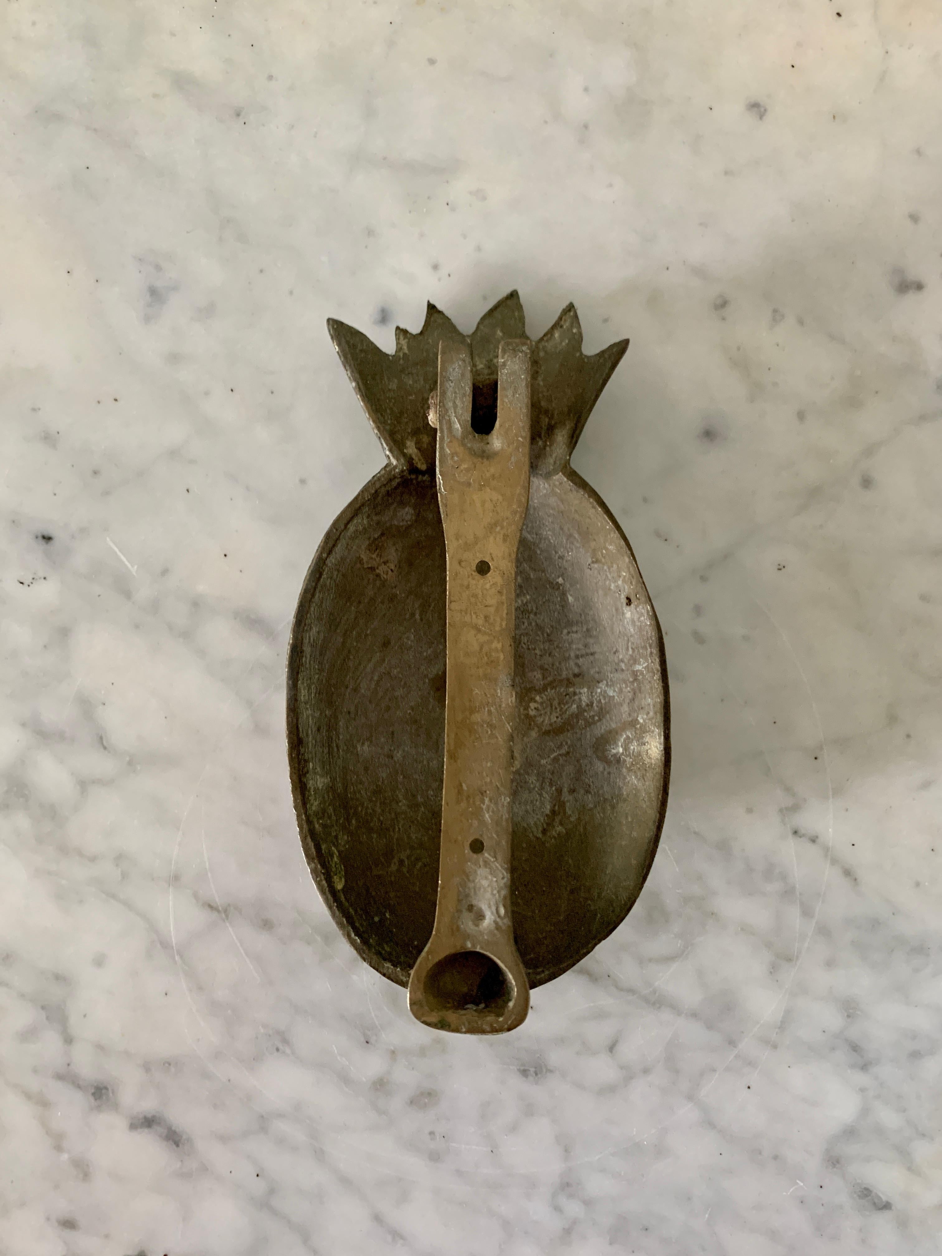 Vintage Cast Brass Pineapple Door Knocker In Good Condition In Elkhart, IN