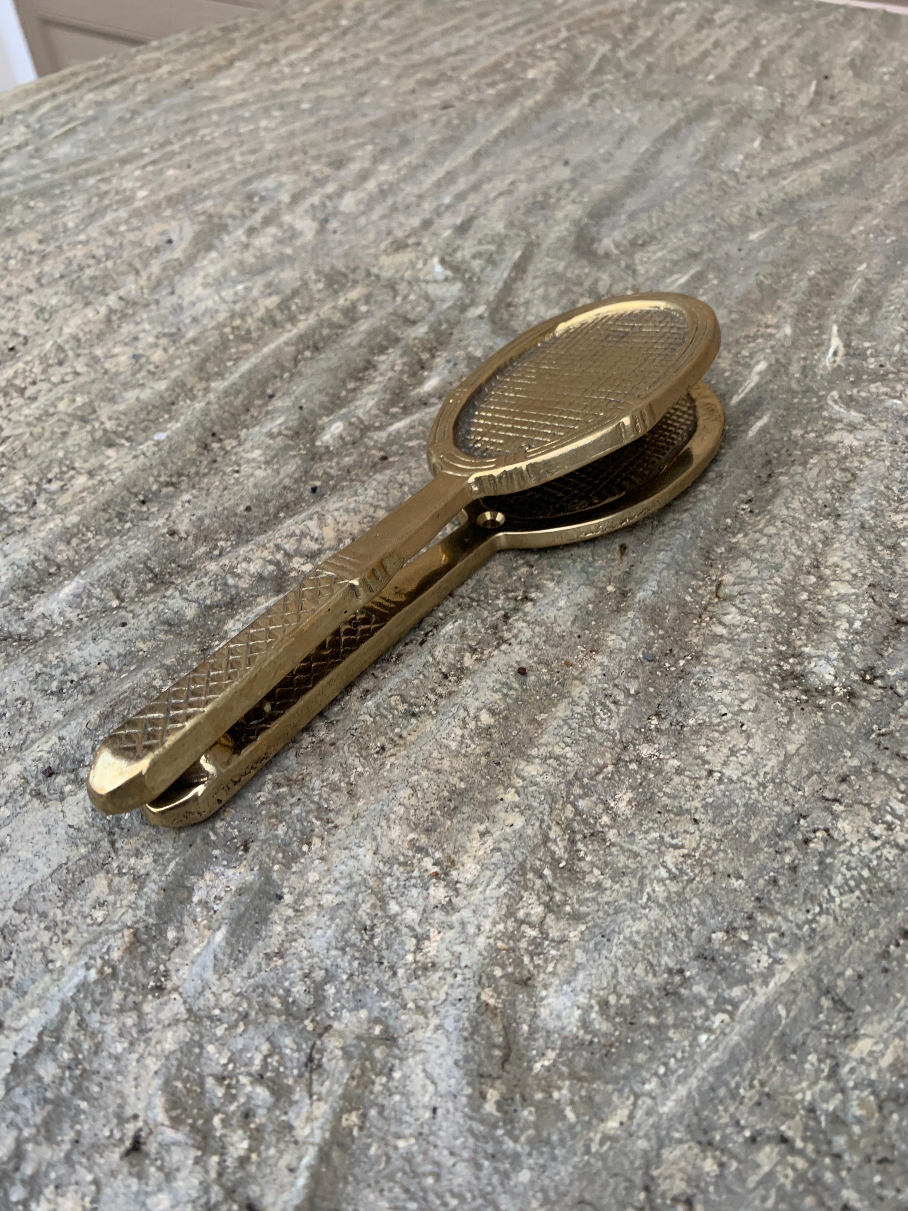 Americano Battente per porta con racchetta da tennis in ottone fuso vintage in vendita