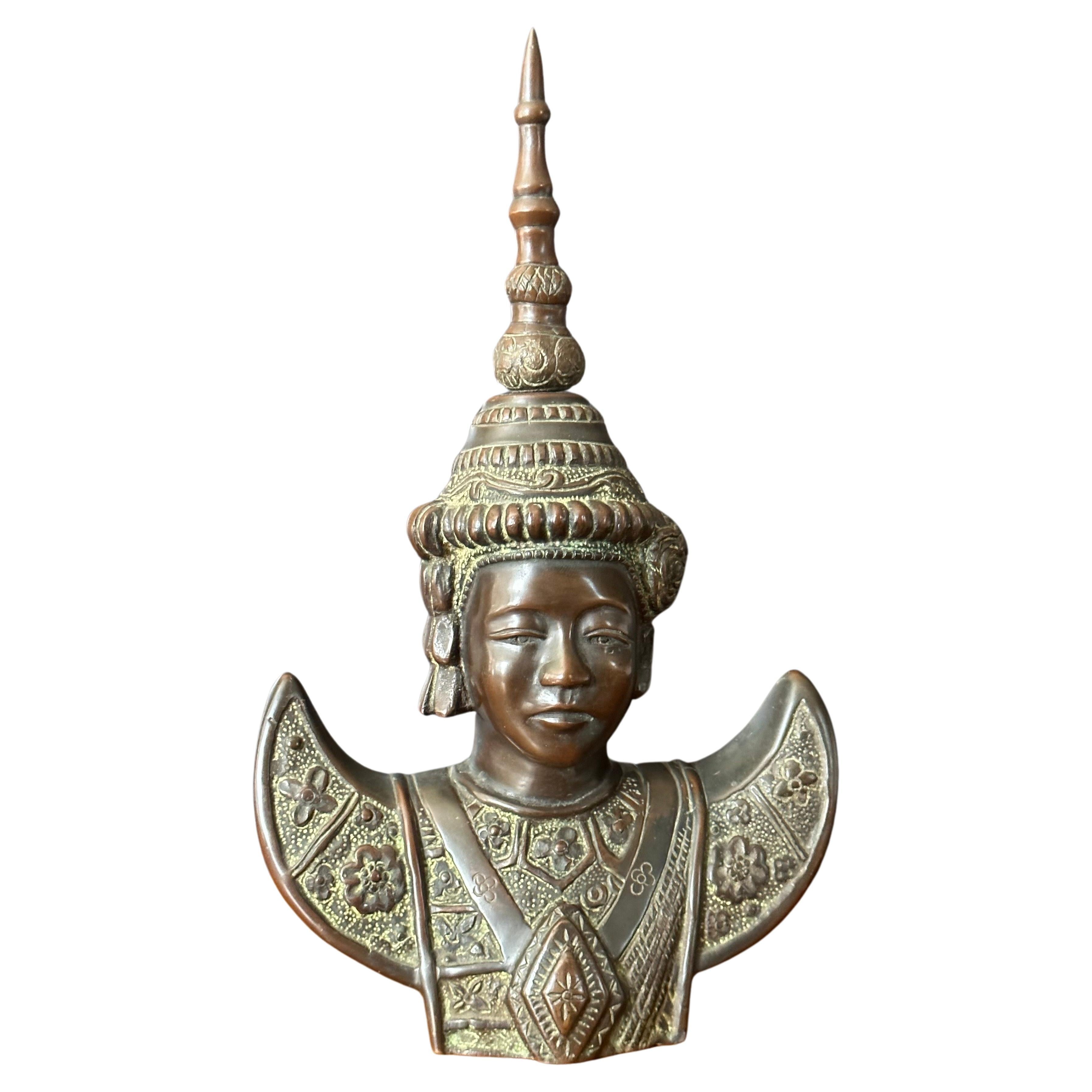 Vintage Cast Bronze Cambodian Dancer Sculpture In Good Condition For Sale In San Diego, CA