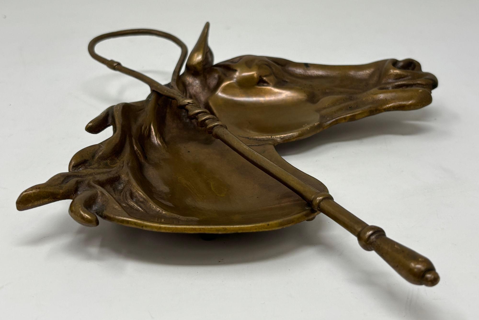 Cenicero Vintage de Bronce Fundido con Cabeza de Caballo Plato Ecuestre Catchall en venta 1