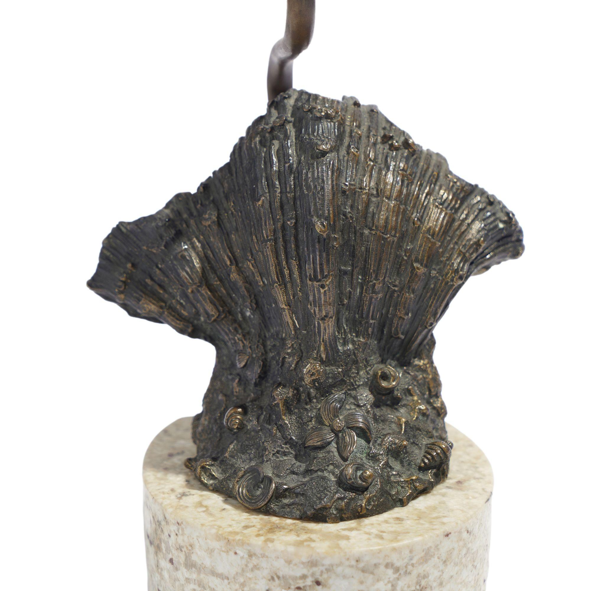 Vintage cast bronze shell lamp on a marble base, c. 1900 For Sale 9