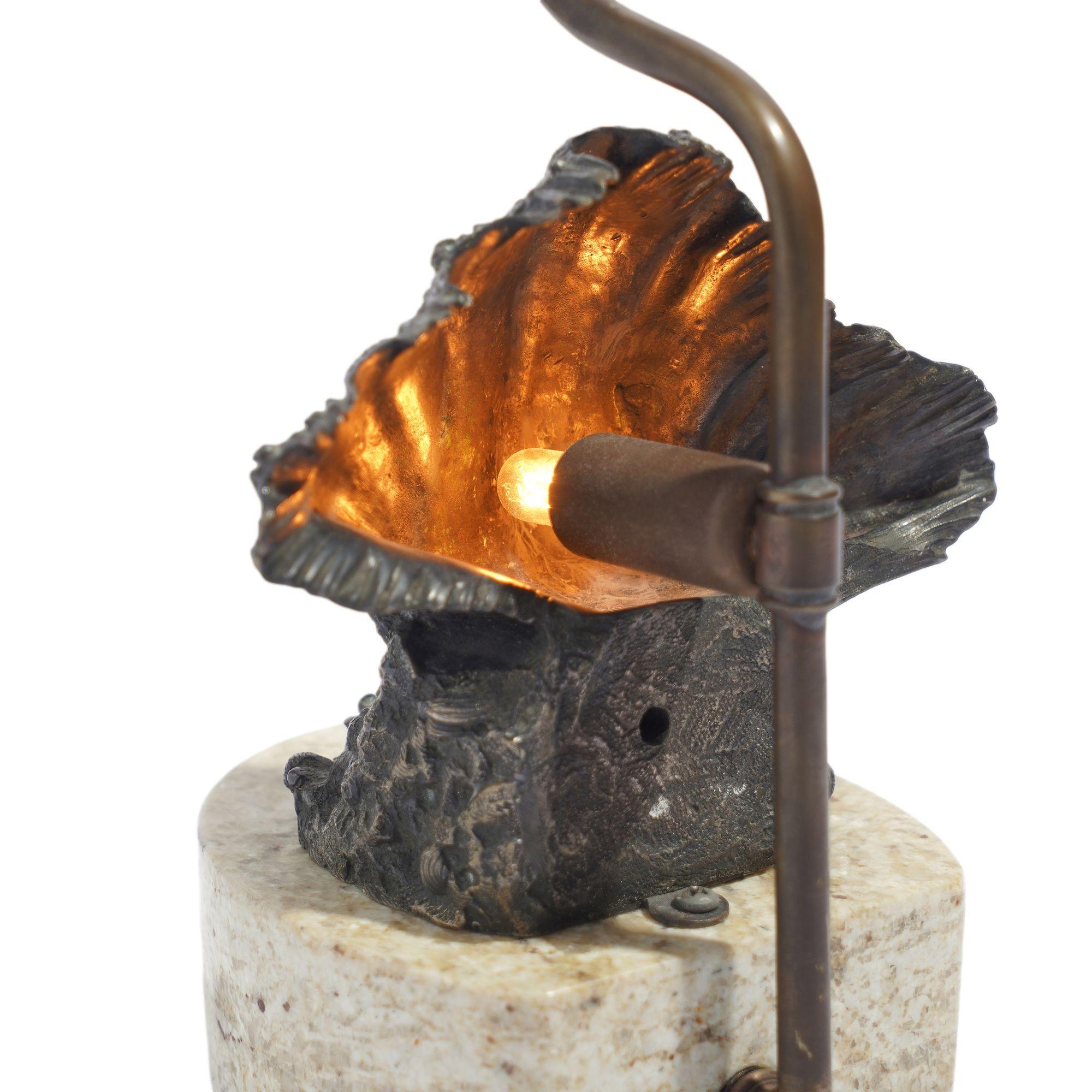 Vintage cast bronze shell lamp on a marble base, c. 1900 For Sale 10