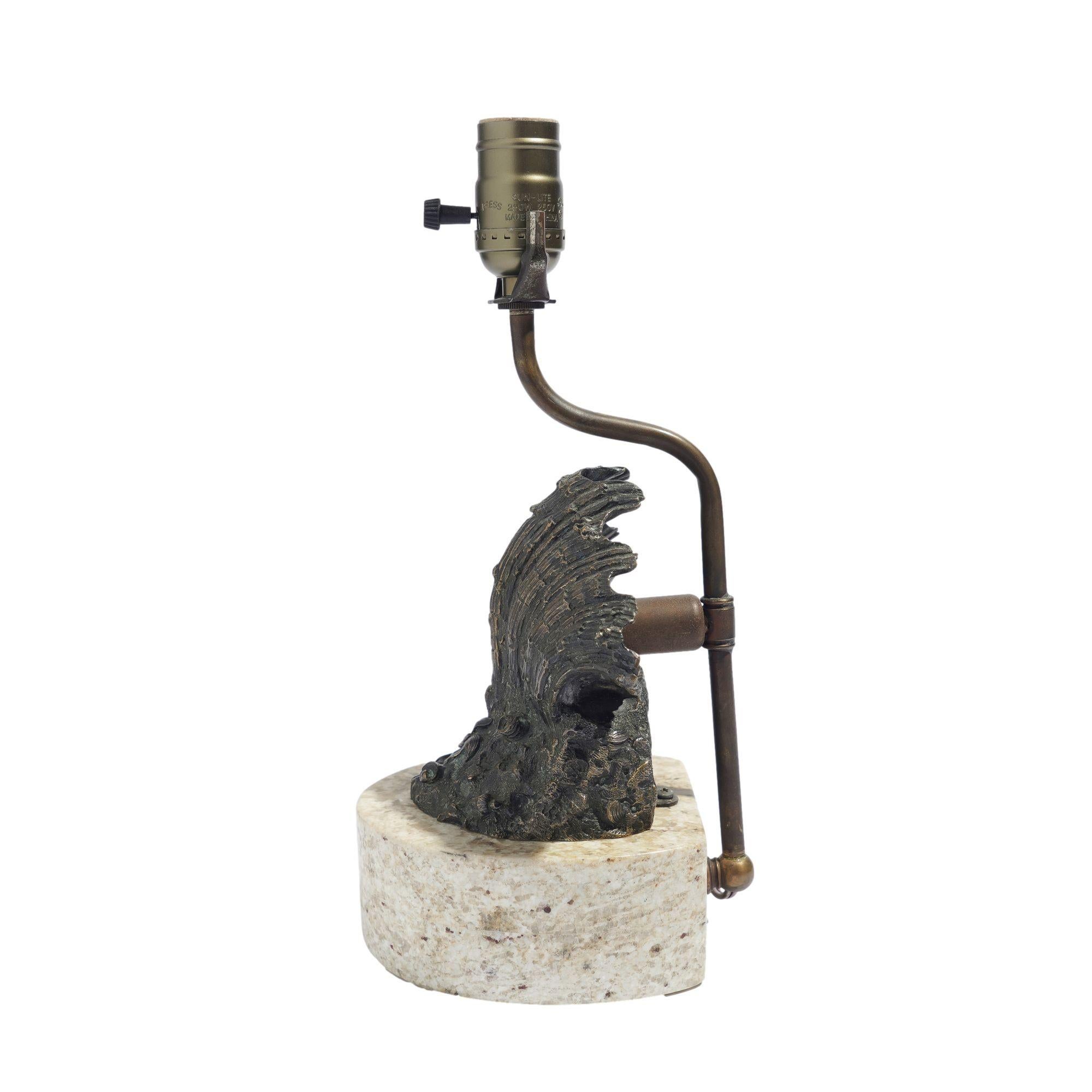 Vintage cast bronze shell lamp on a marble base, c. 1900 In Good Condition For Sale In Kenilworth, IL