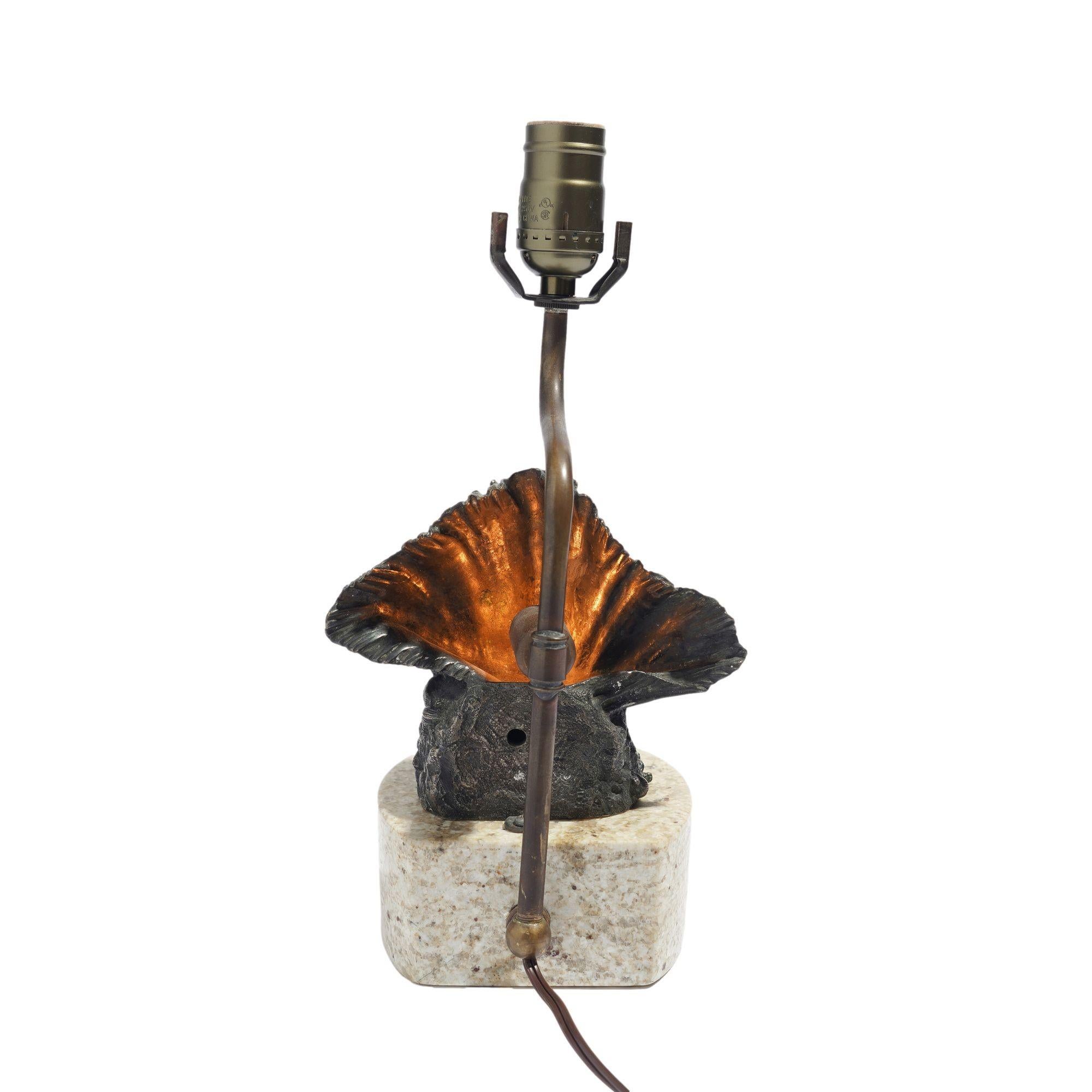 Vintage cast bronze shell lamp on a marble base, c. 1900 For Sale 3