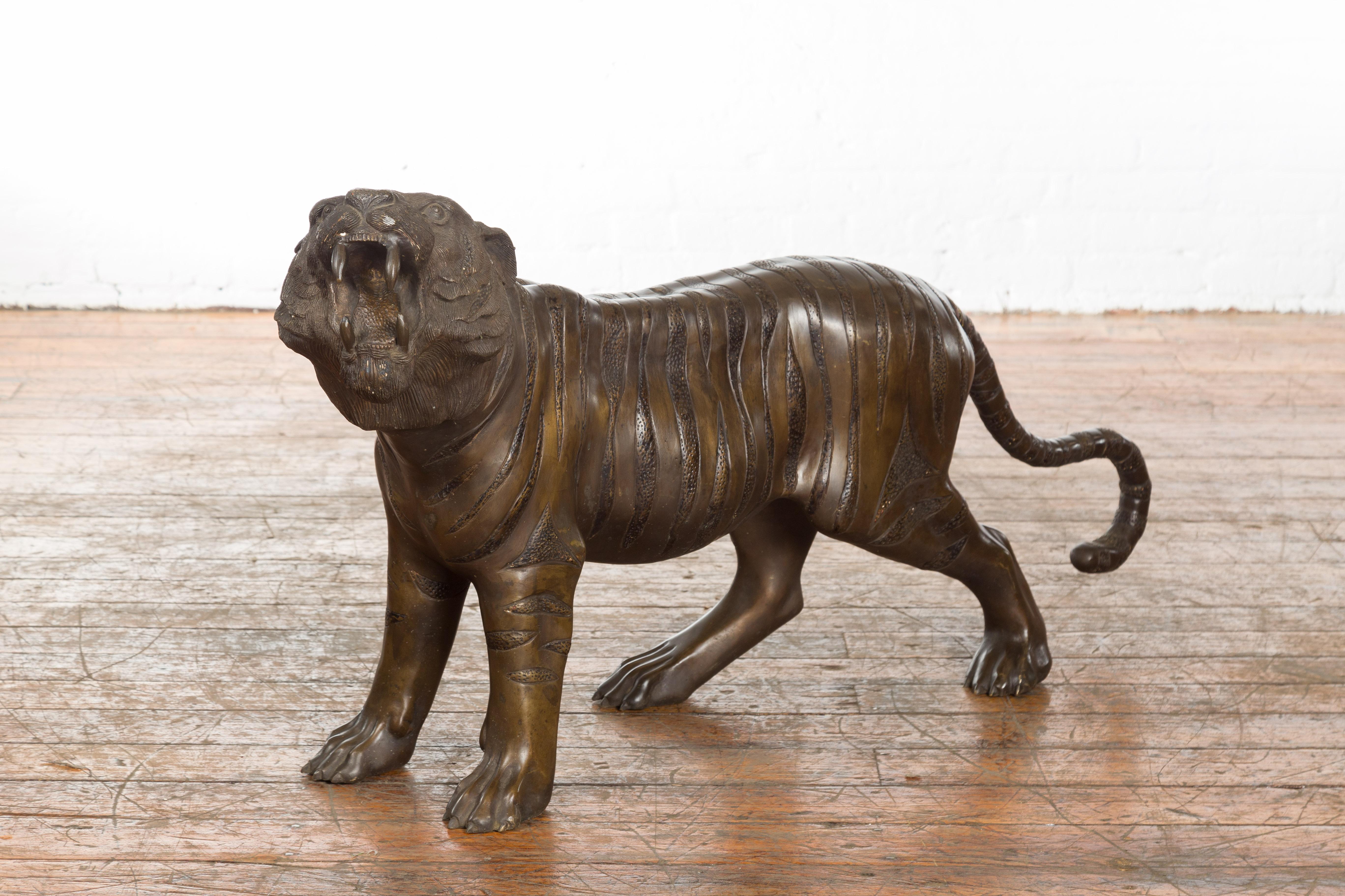 surfing Arthur Conan Doyle guiden Vintage Cast Bronze Statue of a Roaring Tiger with Textured Finish For Sale  at 1stDibs