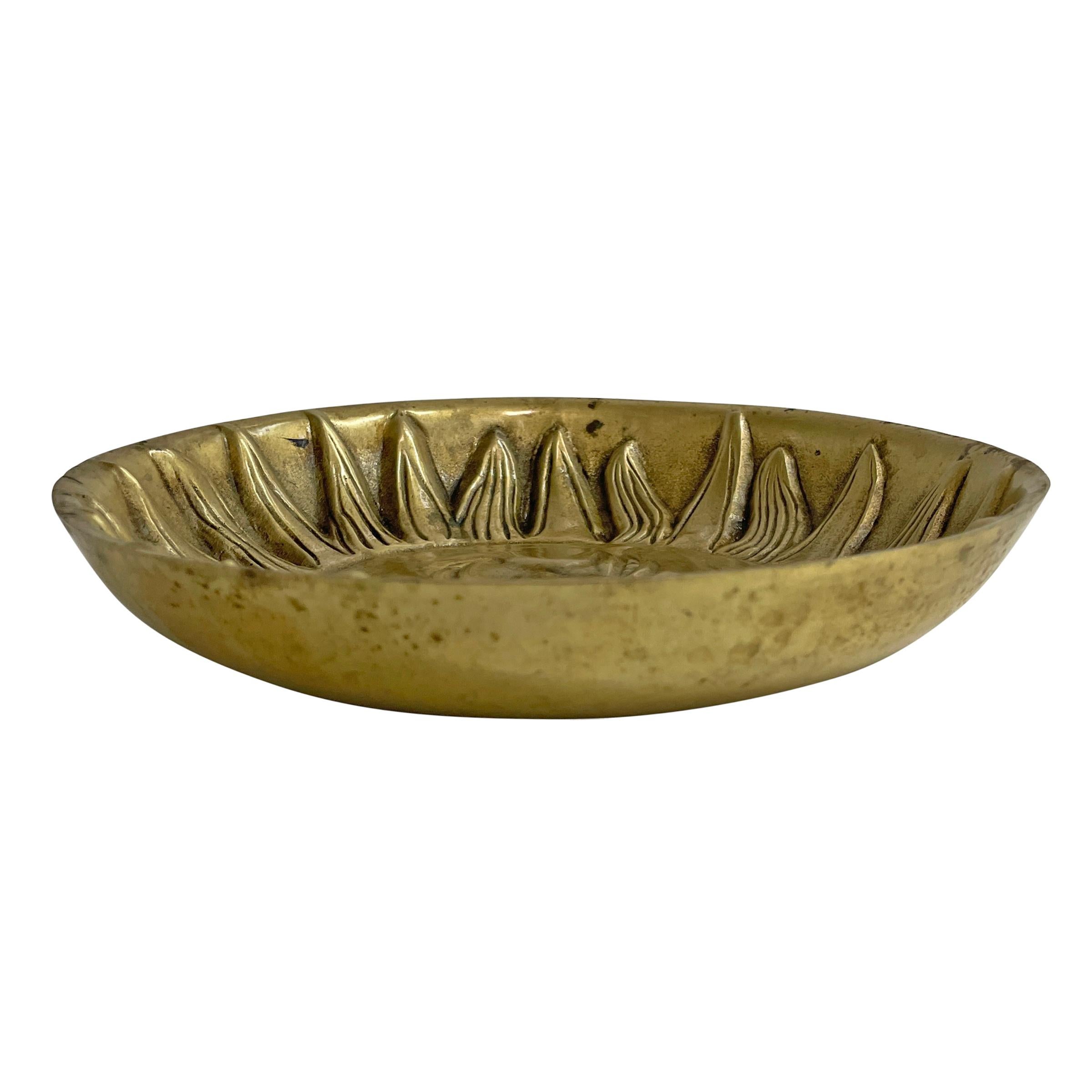 Vintage Cast Bronze Sun Catchall In Good Condition In Chicago, IL