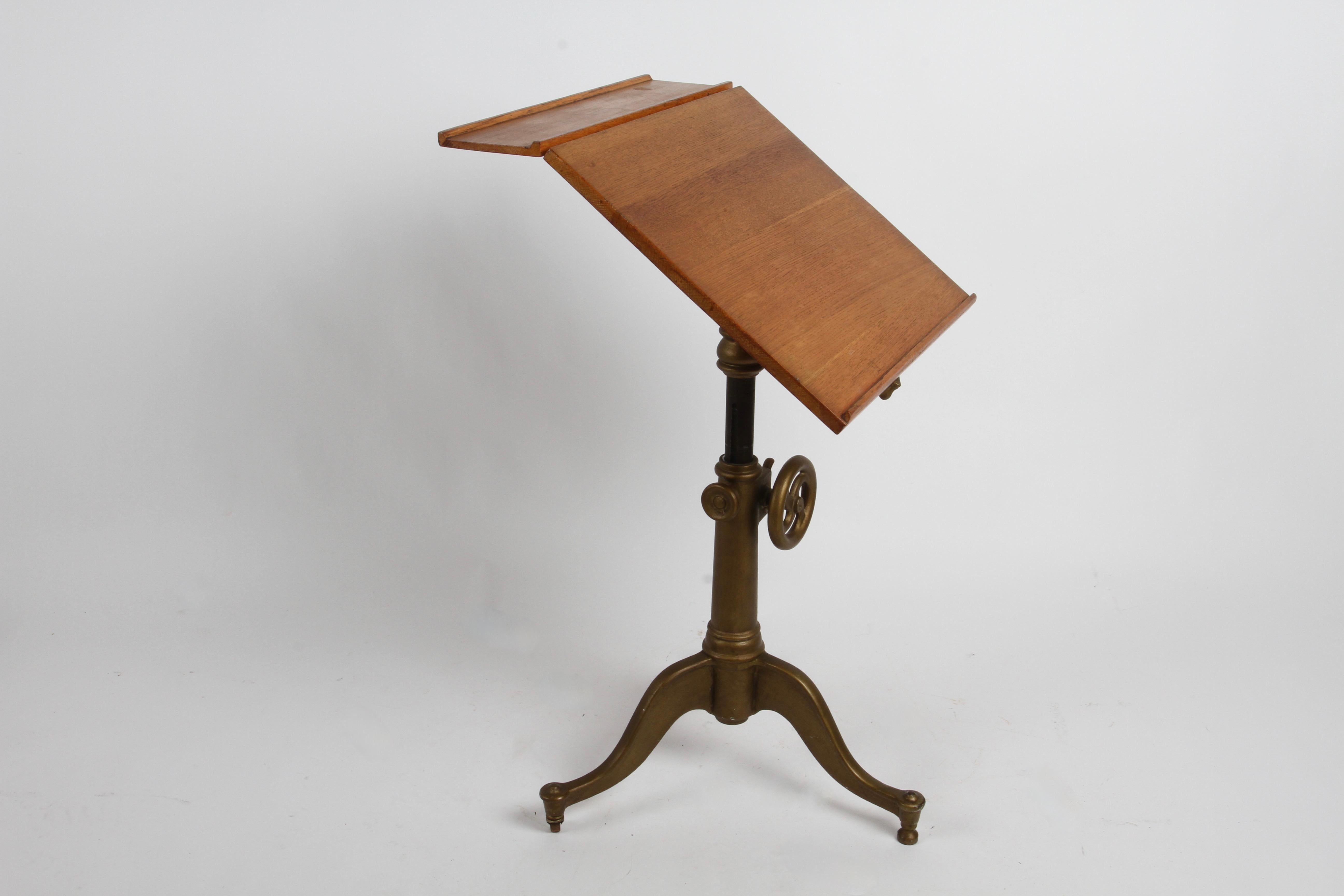 Acier Table à dessin vintage en fonte - Chevalet d'art ou Stand d'hôtesse en vente